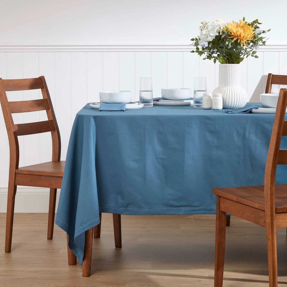 Homescapes Tischdecke Tischdecke blau – 137 x 137 cm, 100% Baumwolle (1-tlg)