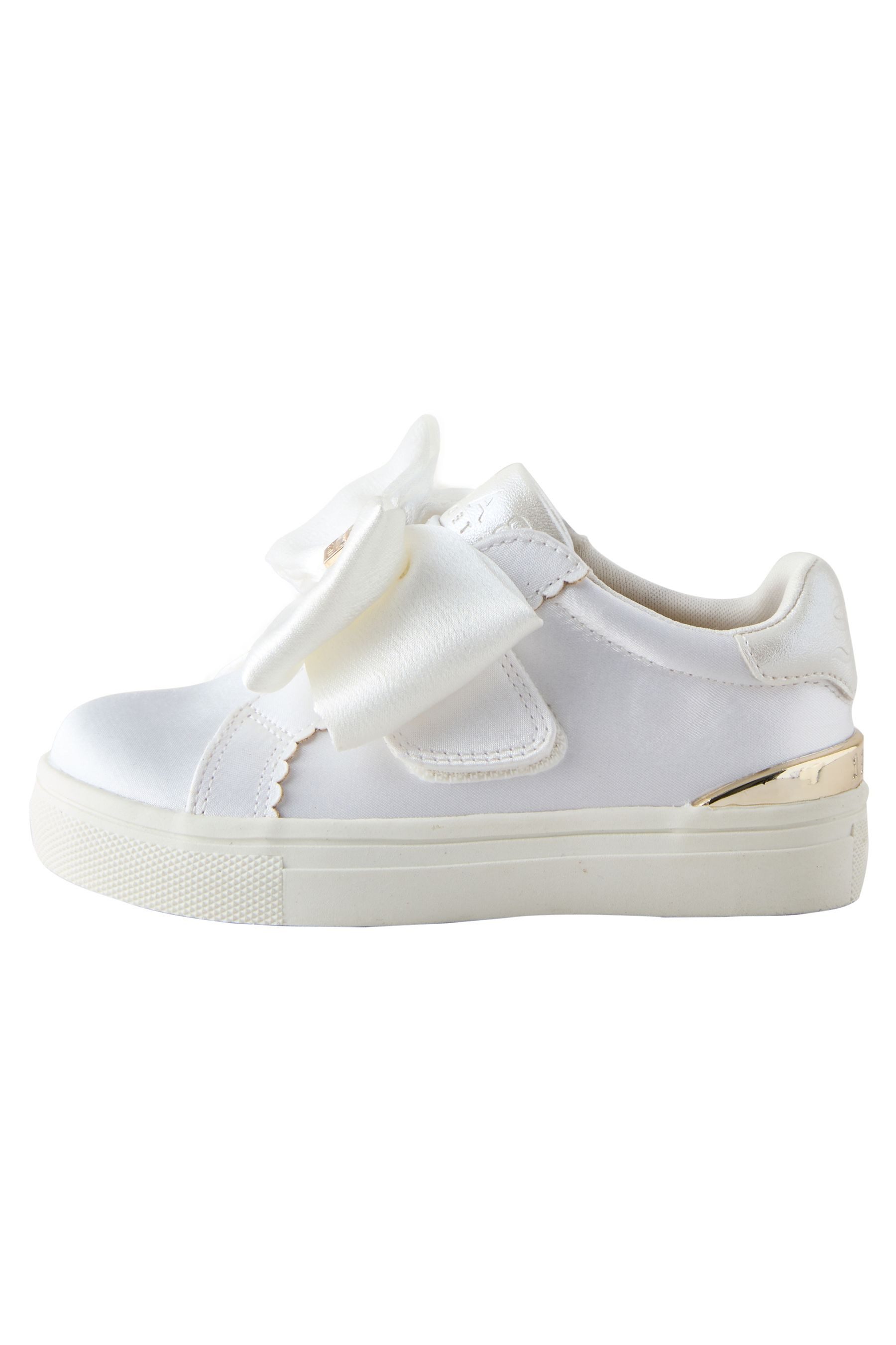 Baker by Ted Baker Baker by Ted Baker Sneaker mit Organzaschleife Sneaker (1-tlg)
