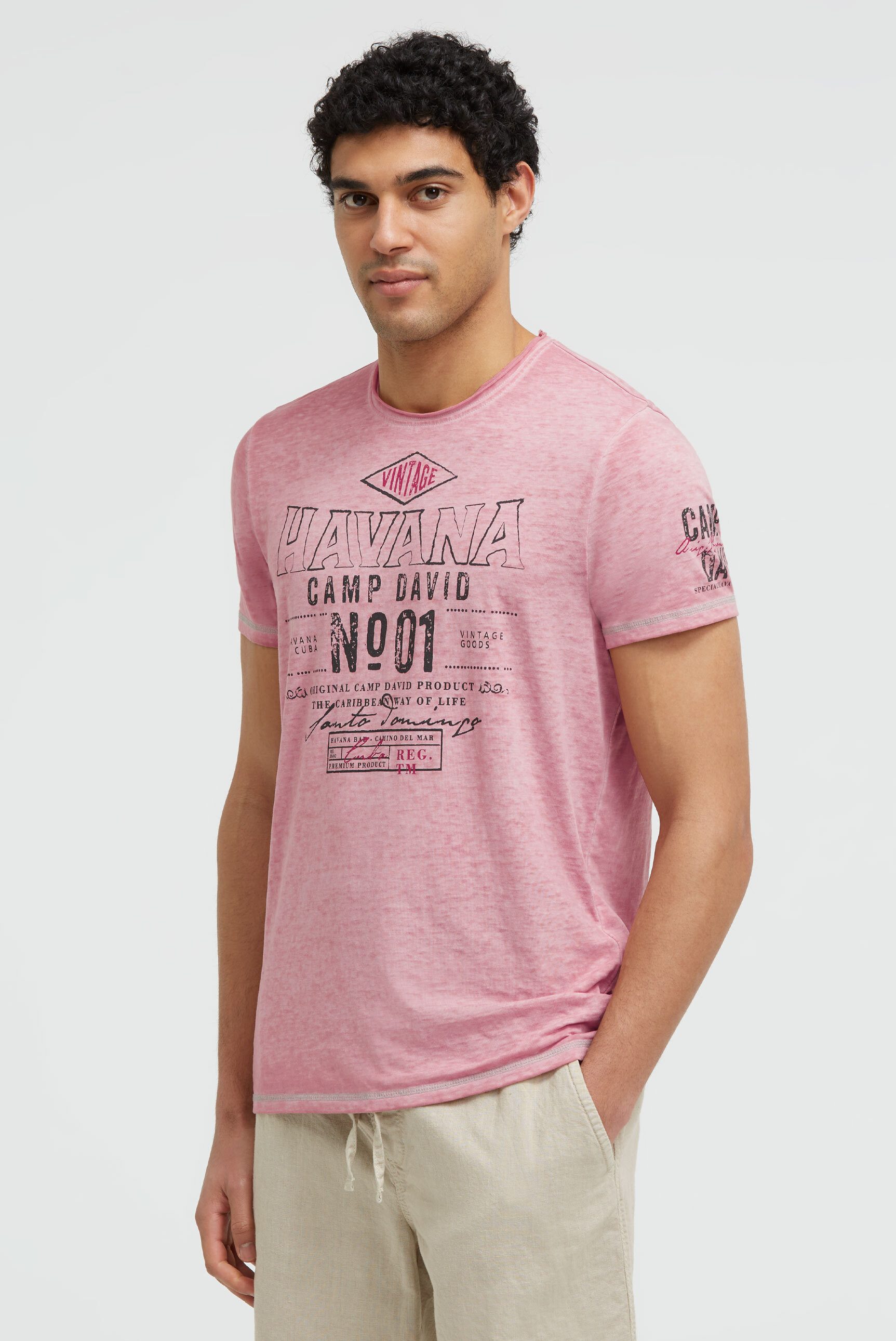 CAMP DAVID Rundhalsshirt mit offener Kante am Ausschnitt