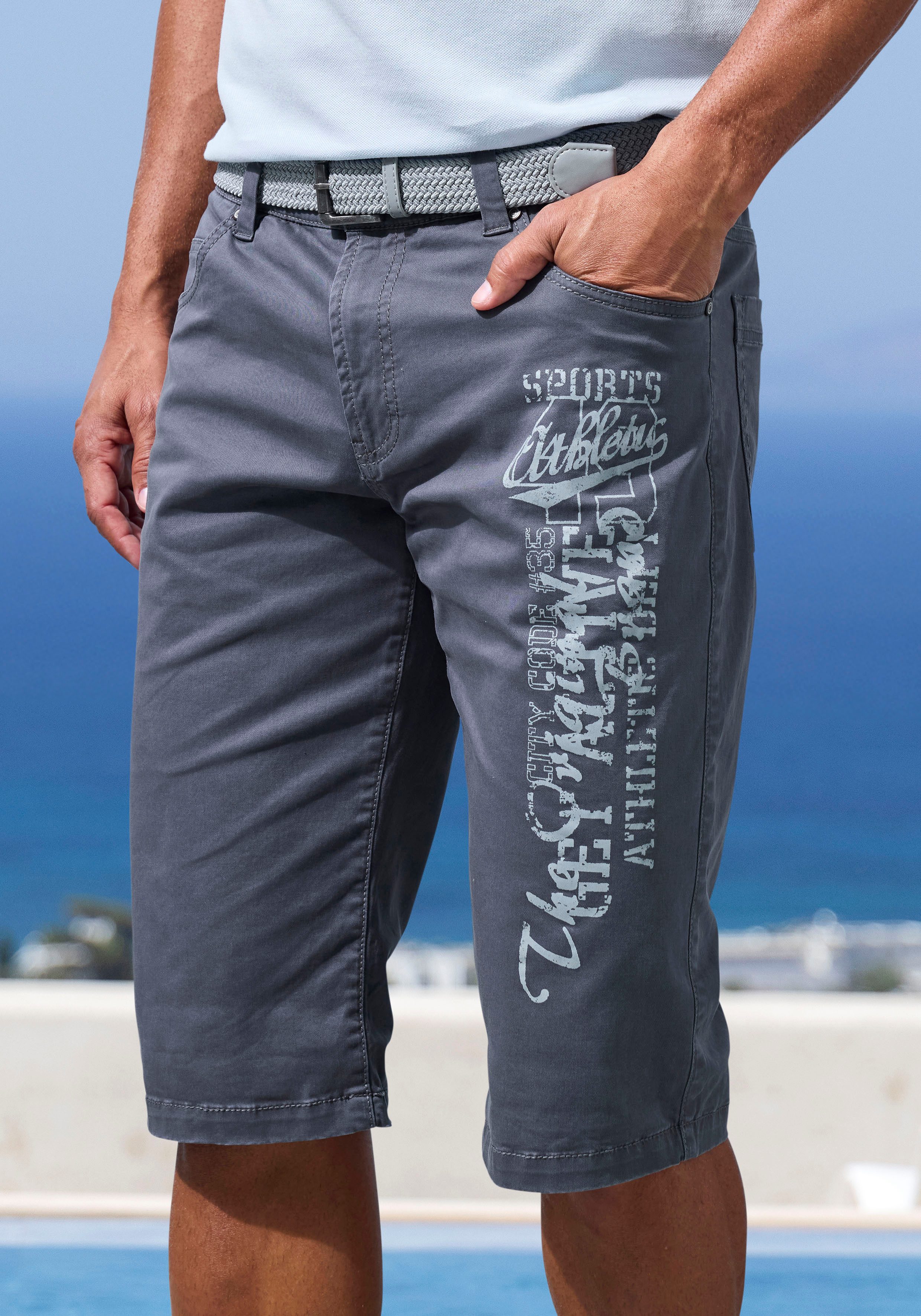John Devin Bermudas - bedruckte Sommer Shorts aus elastischer Baumwollmischung mit großem Druck auf dem Bein, 3/4 Shorts