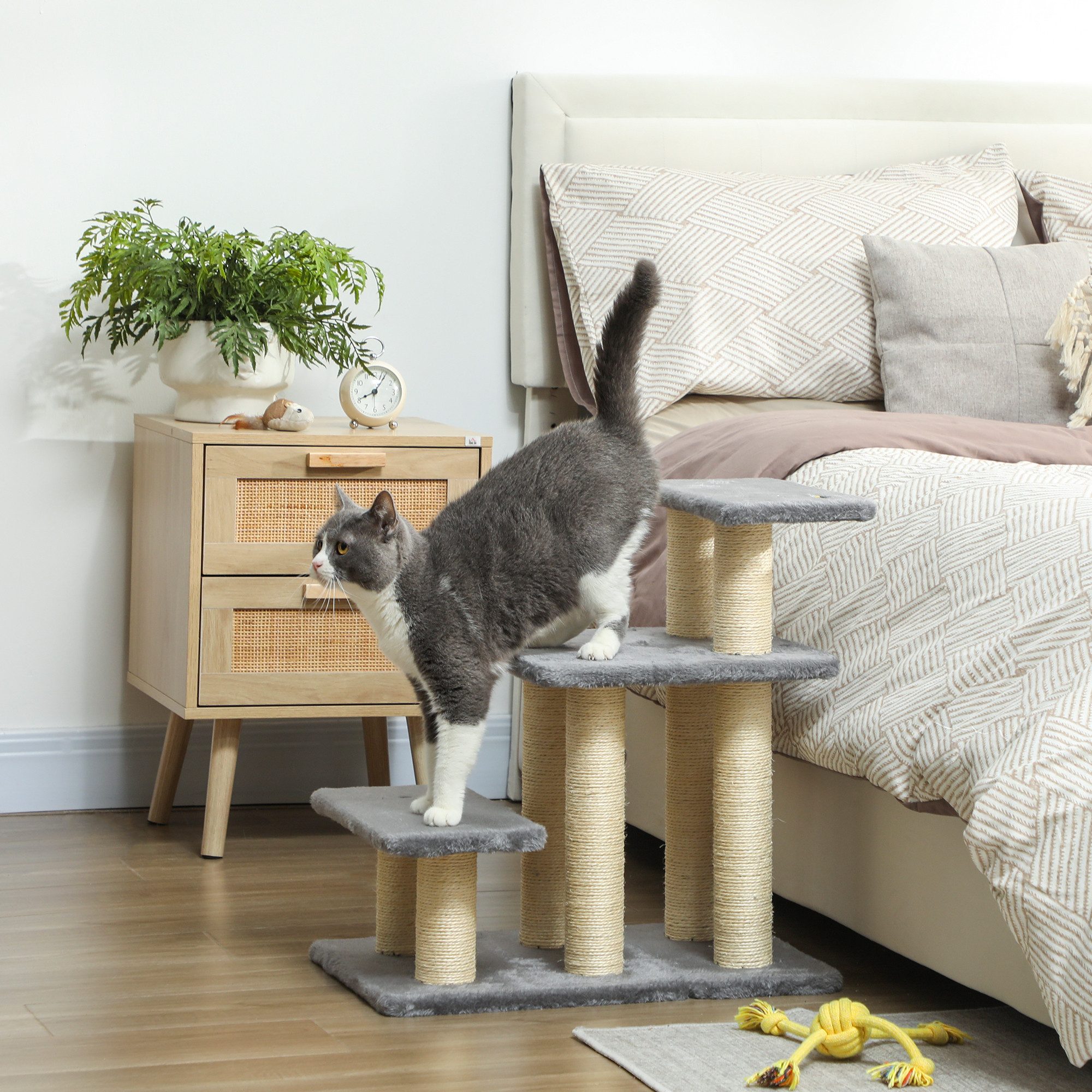 PawHut Haustiertreppe Hundetreppe 3 Stufen mit Spielball, Einstiegshilfe für Bett, Sofa (Katzentreppe, 1-St., Hunderampe), Kratzsäulen mit Sisal, Grau