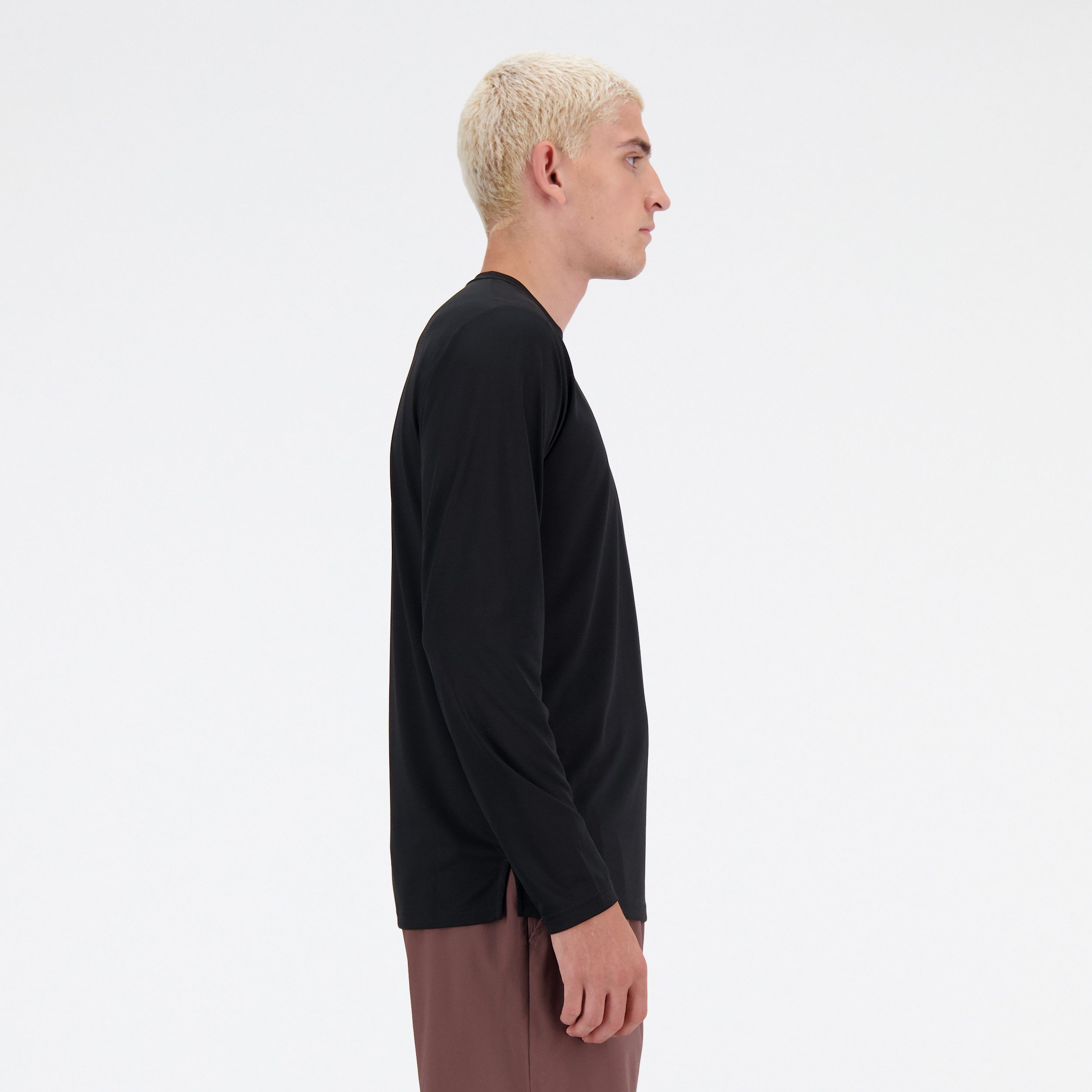 New Balance Laufshirt Sport Essentials Long Sleeve Langarm, feuchtigkeitsableitendes Material, pflegeleicht