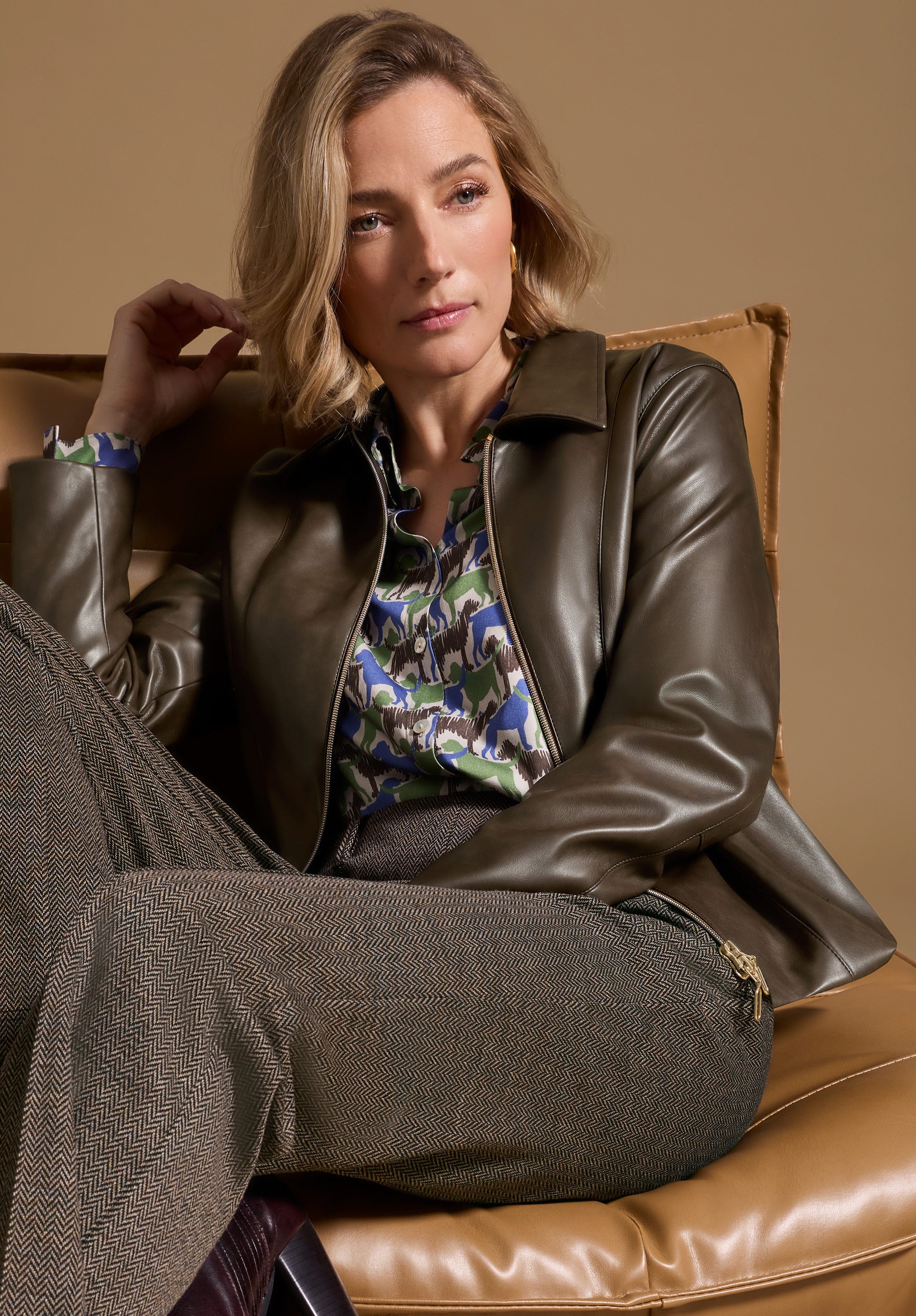bianca Lederimitat-Blazer ANNA in moderner Lederoptik