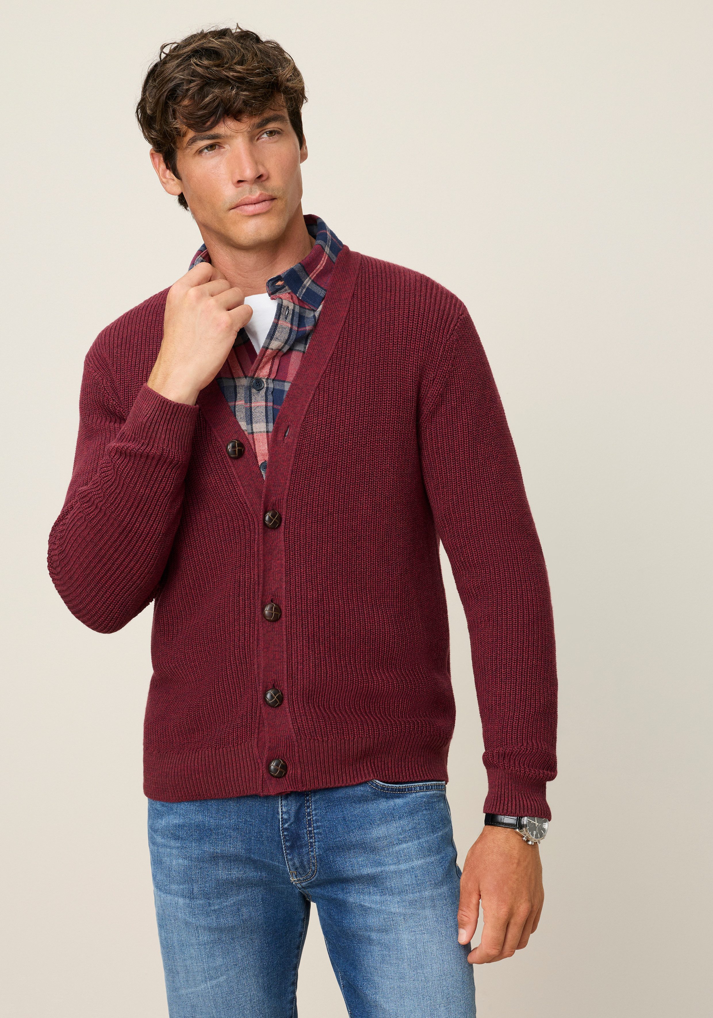 Man's World Strickjacke Neue Kollektion! Highlight Rippenqualität Regular fit, mit melierter Optik, mit Knopfleiste, Langarm. € 34,99, (€ 34,99 pro 1 Stk).