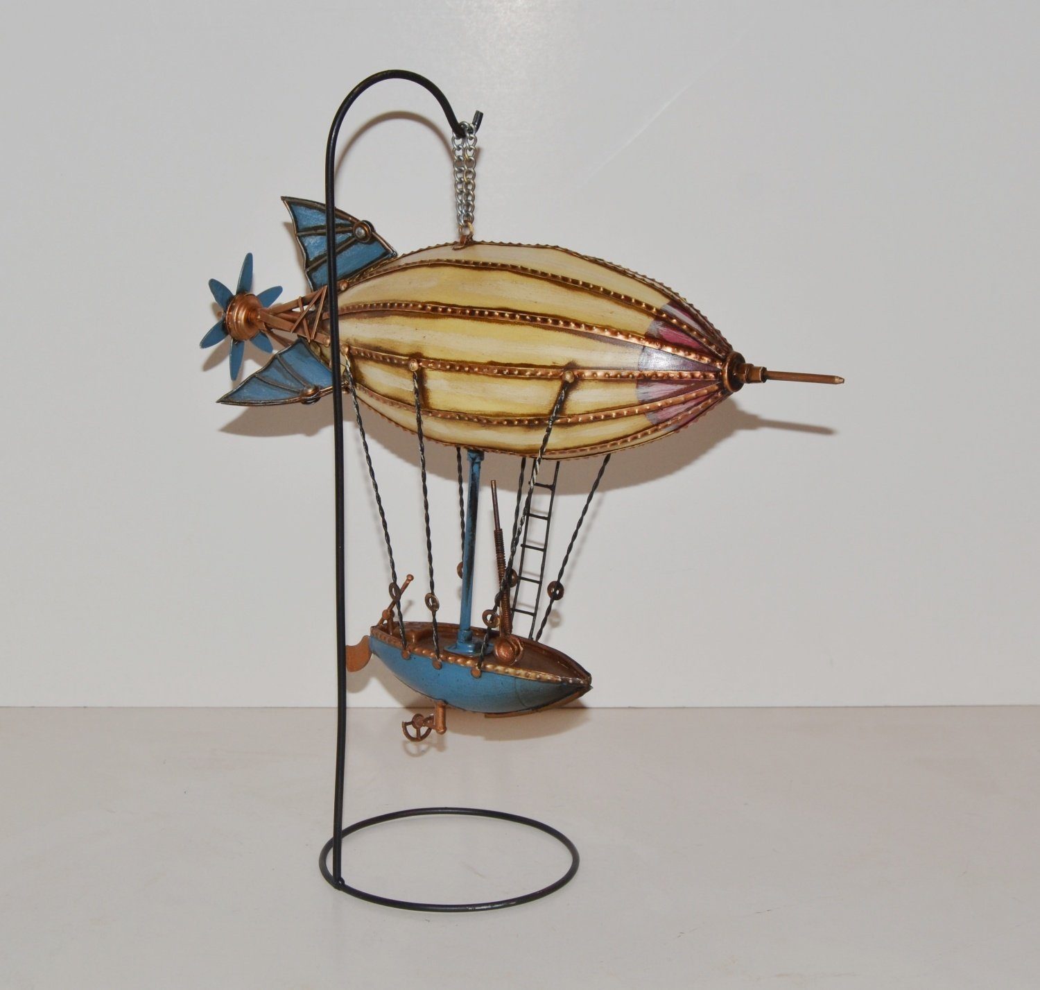 JS GartenDeko Modellflugzeug Blechmodell Modellflugzeug Oldtimer Zeppelin Luftschiff L 37 cm