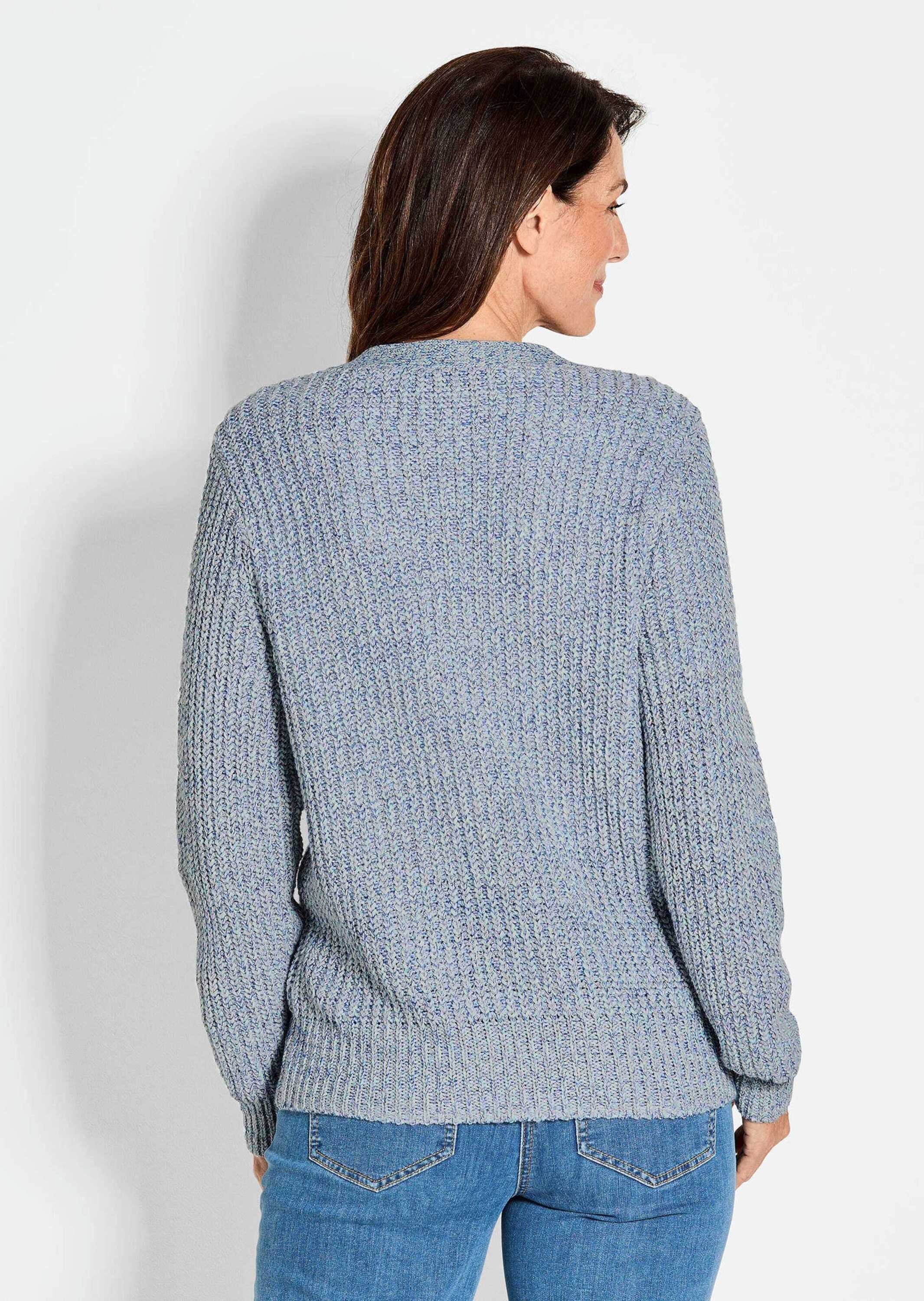 GOLDNER Strickjacke Kurzgröße: Langarm Strickjacke mit V-Ausschnitt Cardigan aus modischem Melangegarn, Knopfleiste, Rippenbündchen