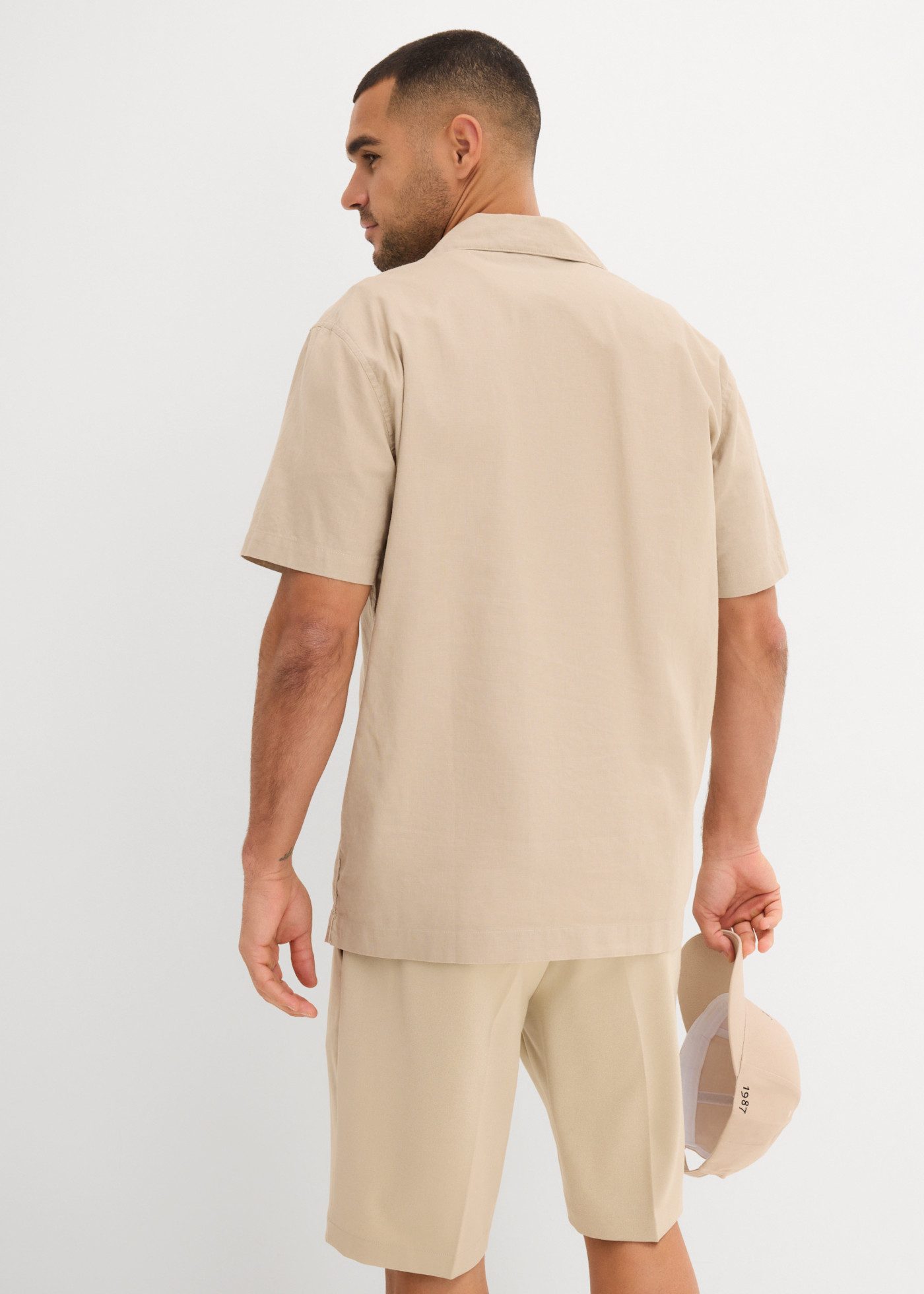 bonprix Kurzarmhemd Lockerer Loose Fit, Reverskragen, aus Leinen-Mix, Kurzarm-Design