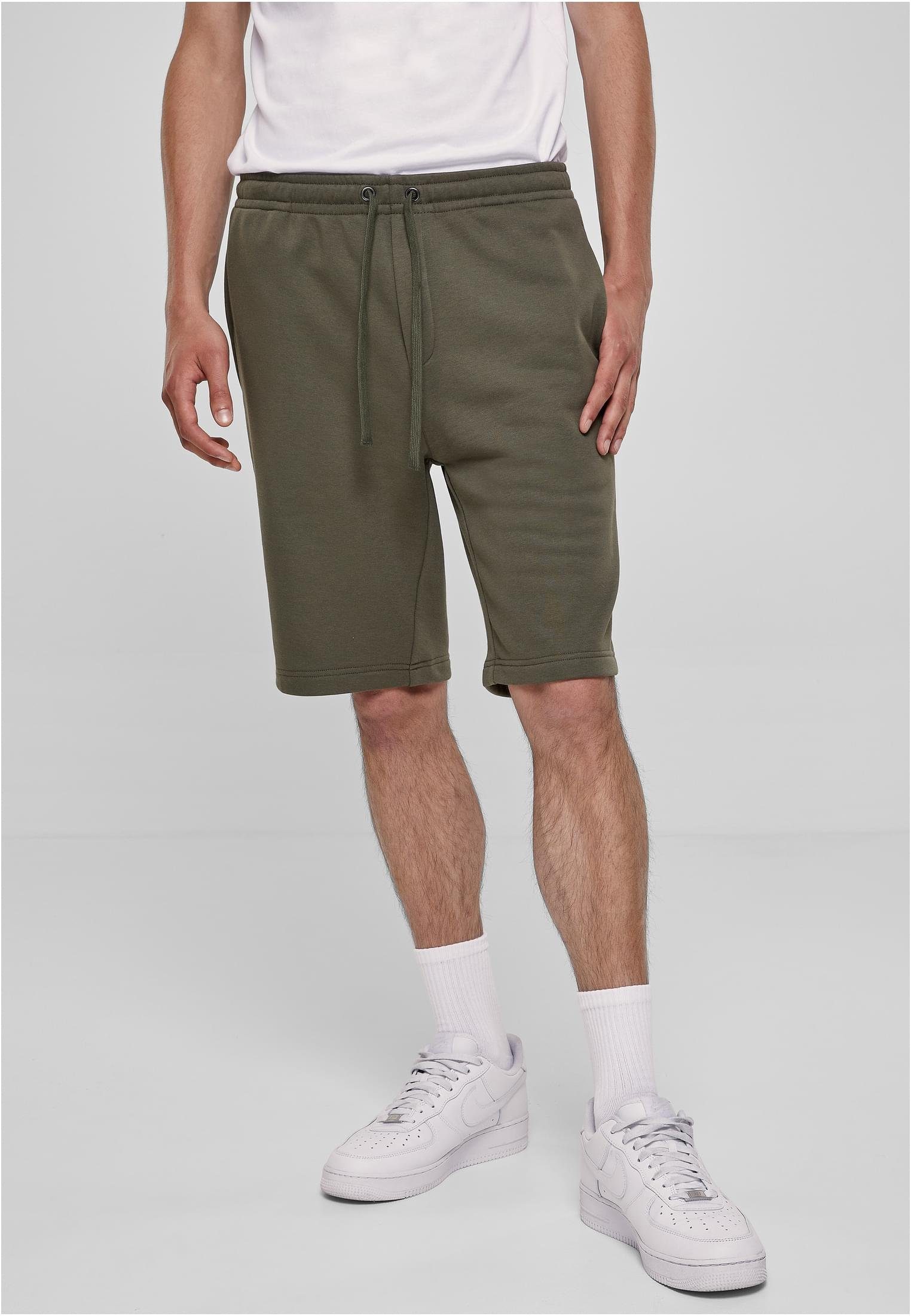 URBAN CLASSICS Stoffhose Herren Basic Sweatshorts (1-tlg) olive