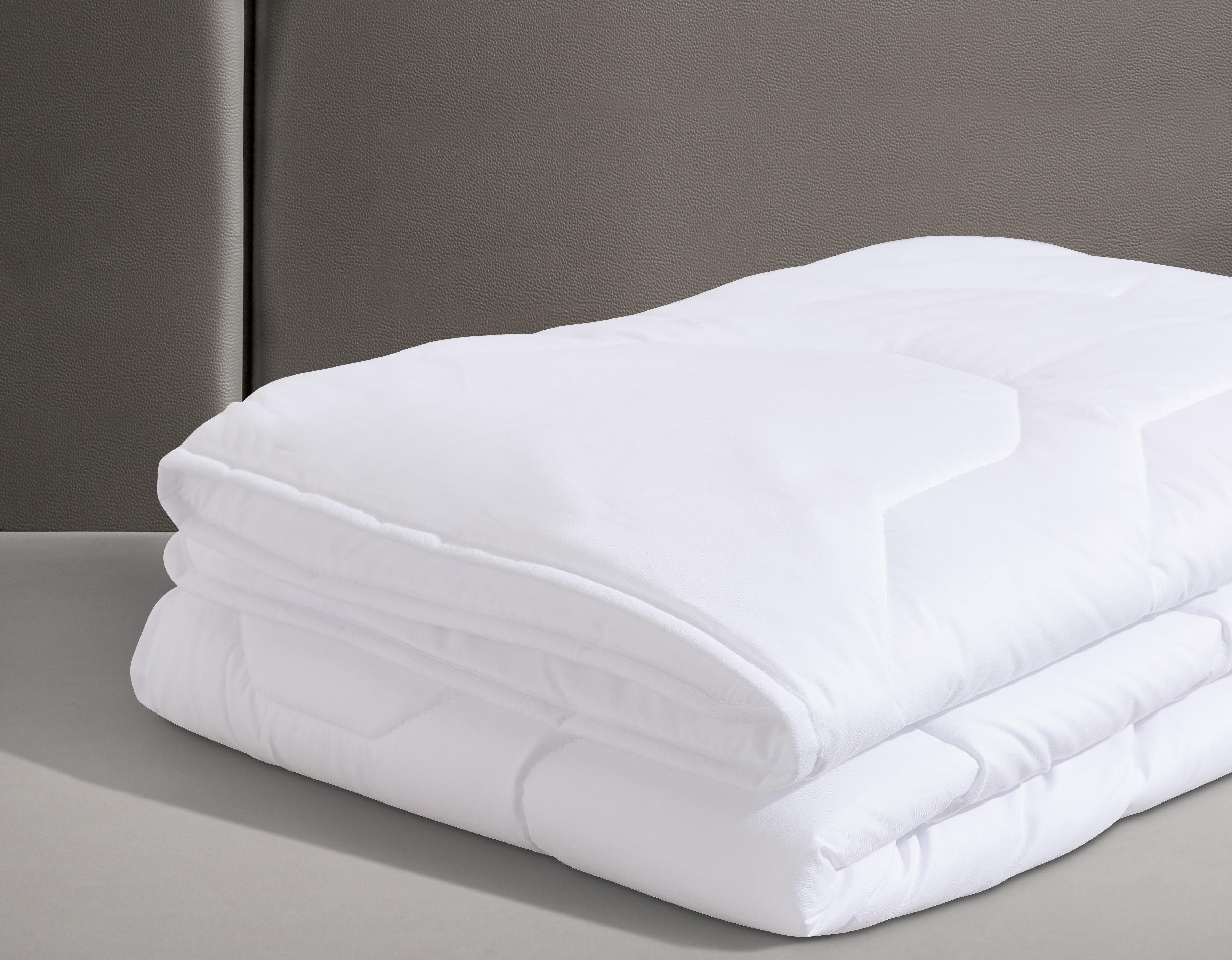 Beco Kunstfaserbettdecke Antibac, Füllung: 100% Polyester, Bezug: Microfaser, Ideal für Hausstauballergiker und Personen mit hohen Hygieneansprüchen