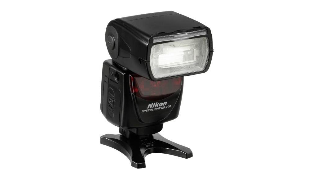 Nikon SB-700 Aufsteckblitz, (Überhitzungsschutz), Leitzahl: 22 (bei ISO ...