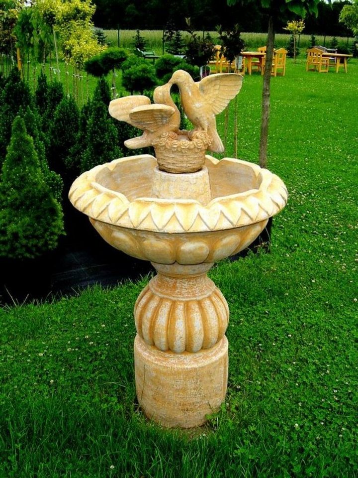 Thumbnail - Casa Padrino Gartenbrunnen Jugendstil Gartenbrunnen mit dekorativen Tauben Beige Ø 73 x H. 125 cm - Eleganter Garten Spr...