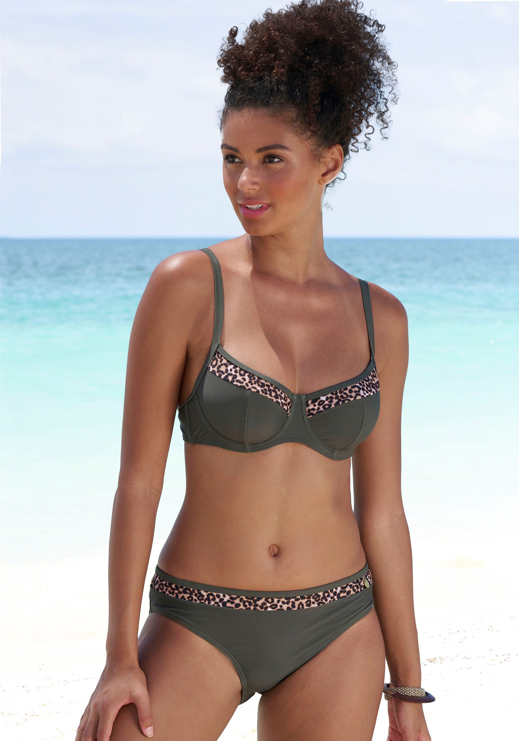 LASCANA Bügel-Bikini-Top Adelin, mit bedruckten Einsätzen günstig online kaufen