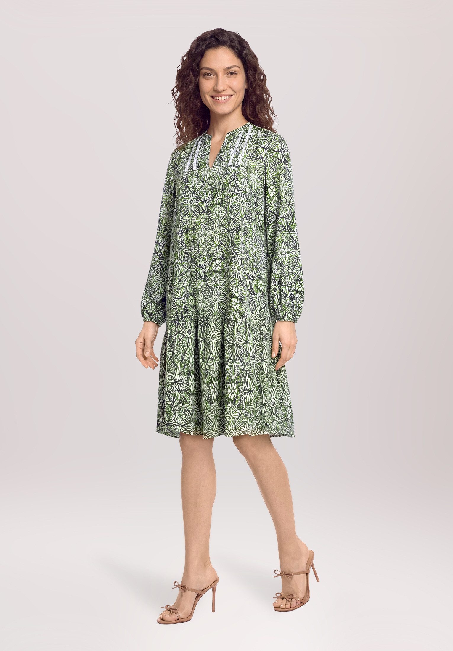 Cartoon Sommerkleid Damen mit Biesen