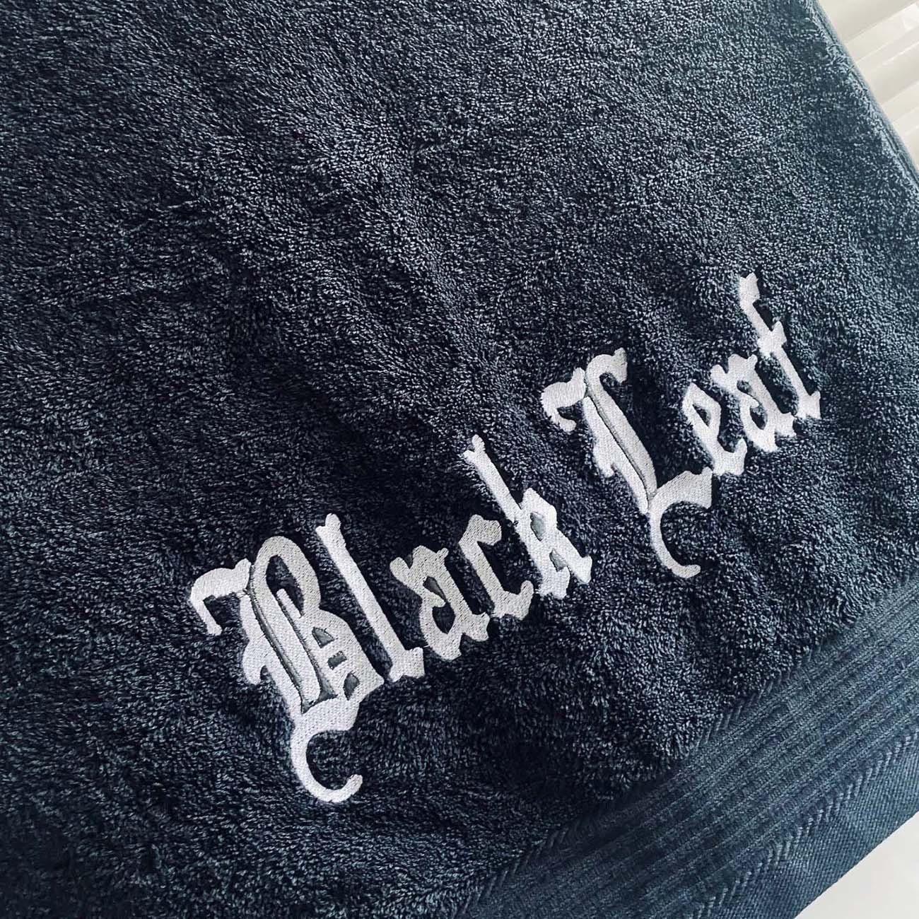 Black Leaf Handtuch gesticktes Logo, Originales Black Leaf®-Logo, 100%  Baumwolle, Flauschig & Saugstark