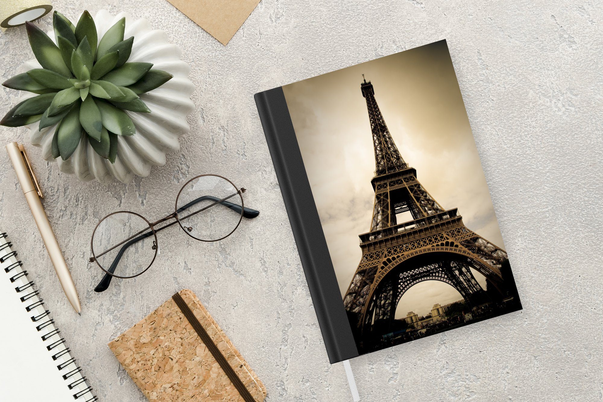Haushaltsbuch Notizheft, Journal, Eiffelturm Tagebuch, Merkzettel, Notizbuch Seiten, MuchoWow A5, Sepia-Fotodruck, 98 Paris in