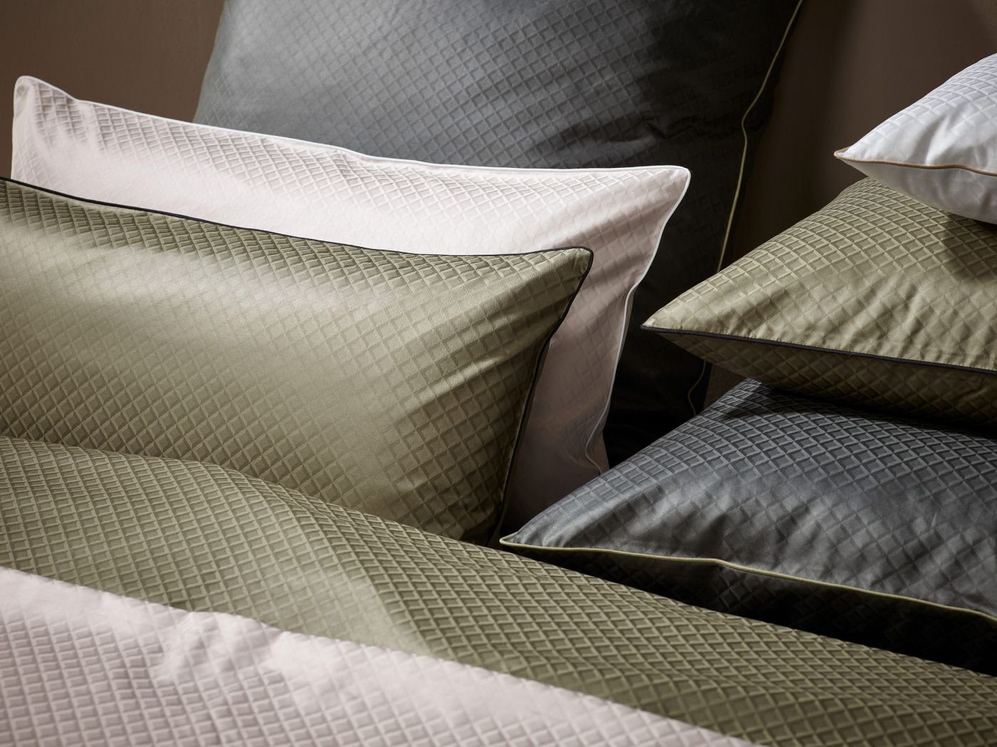 Curt Bauer Bettwäsche Mako-Brokat-Damast Arezzo weiß 140 cm x 200 cm, Bettbezug Kopfkissenbezug Set kuschelig weich hochwertig