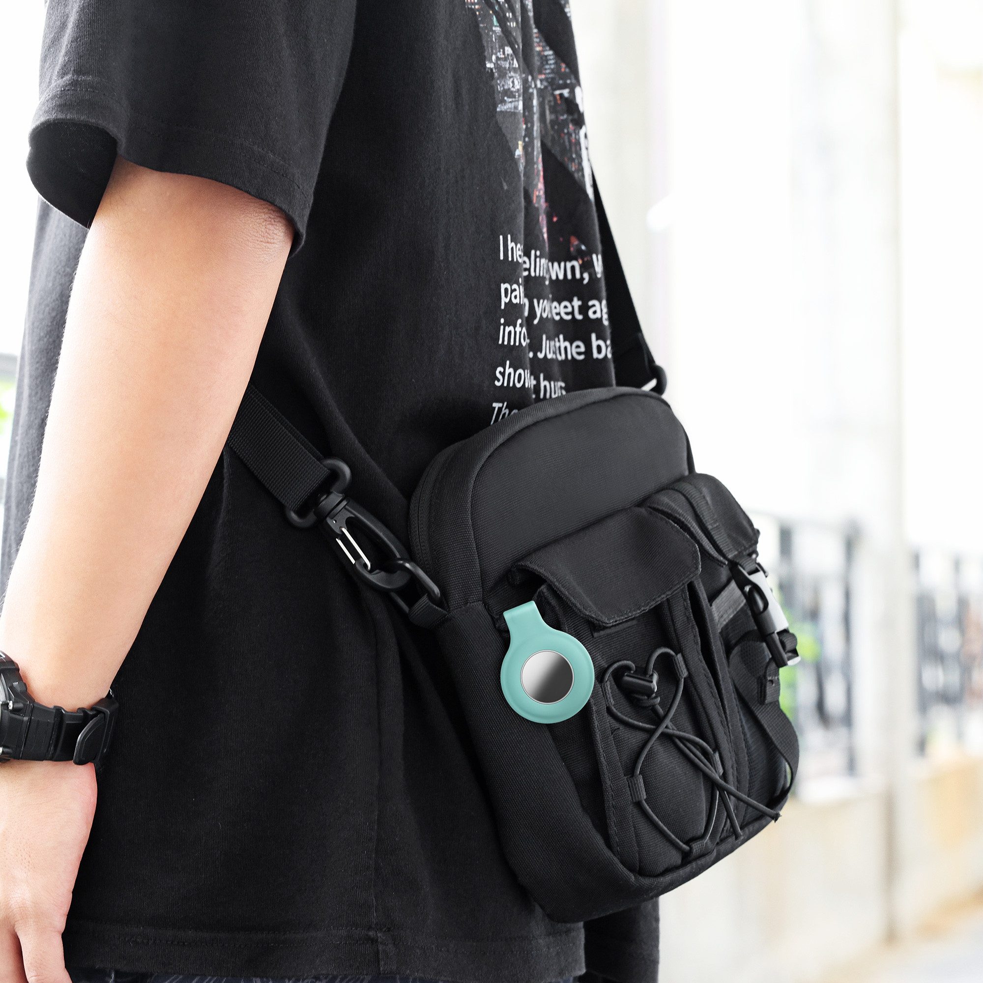 kwmobile Clip Halter für Apple AirTag - Case für Air Tag Silikon Smartwatch, 1-tlg., Hülle Tracker Schutzhülle - Klemm Halter Holder