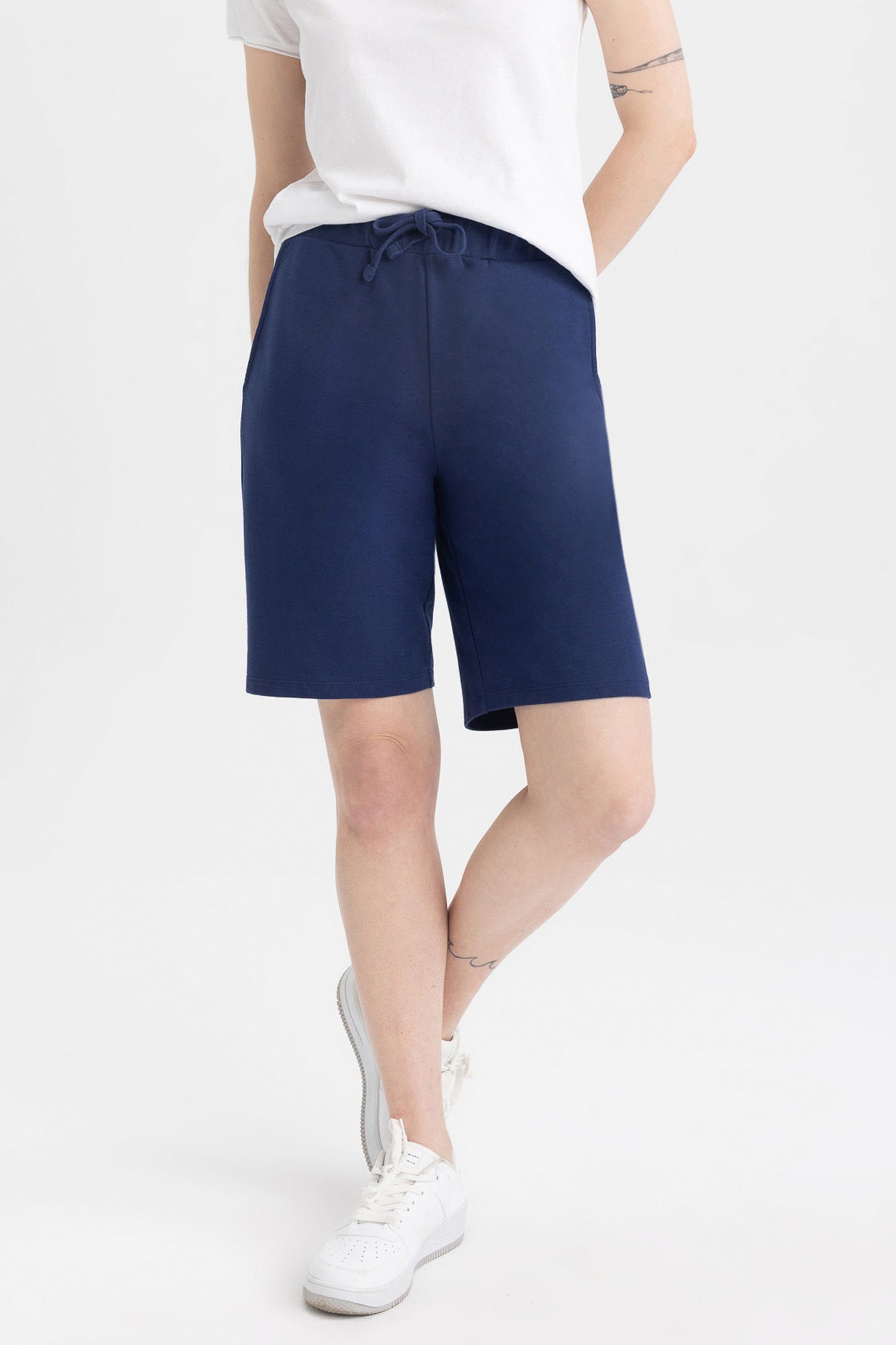 DeFacto Shorts Damen REGULAR Shorts FIT Marineblau