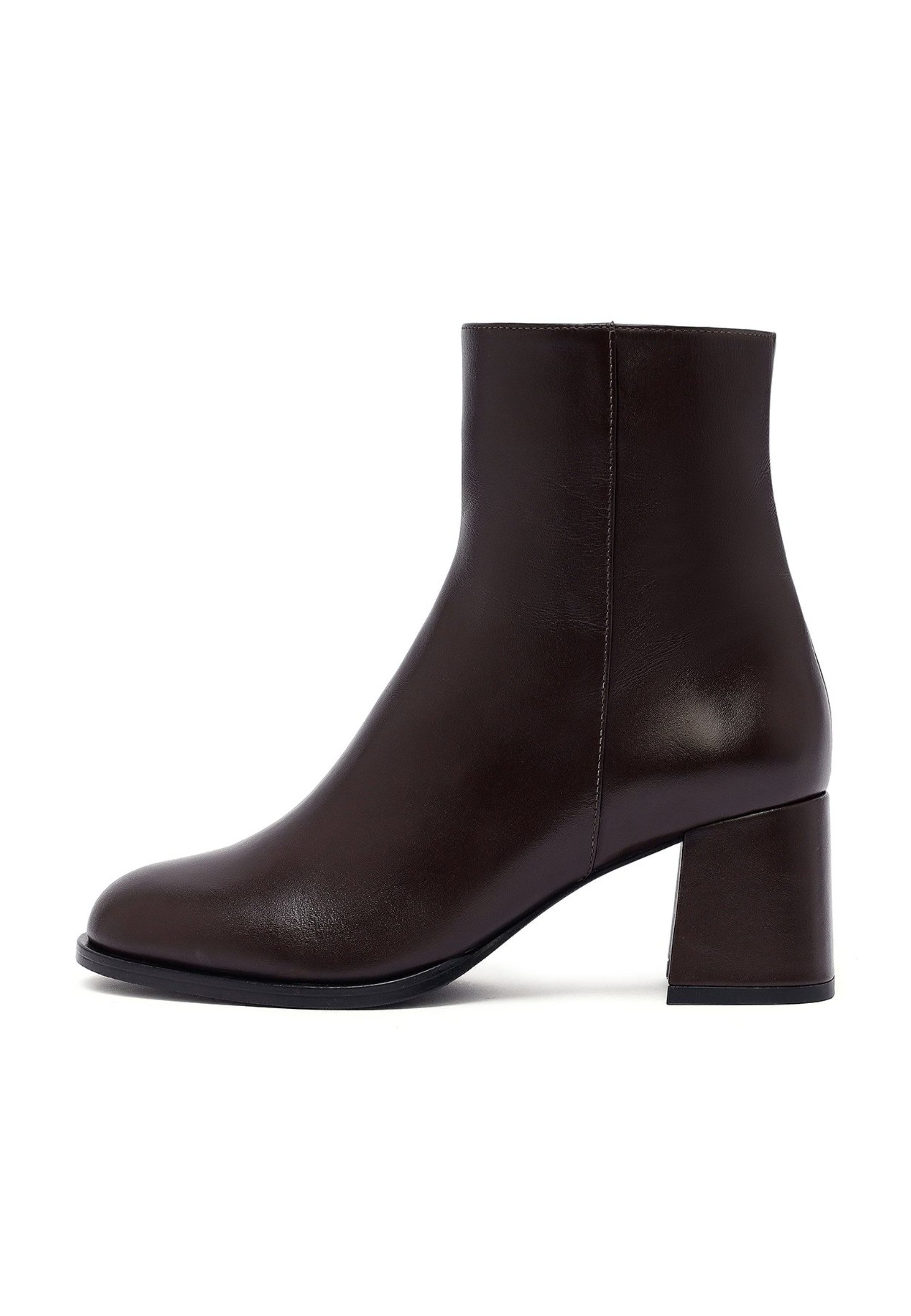 Absatz-Stiefeletten aus Leder Ankleboots