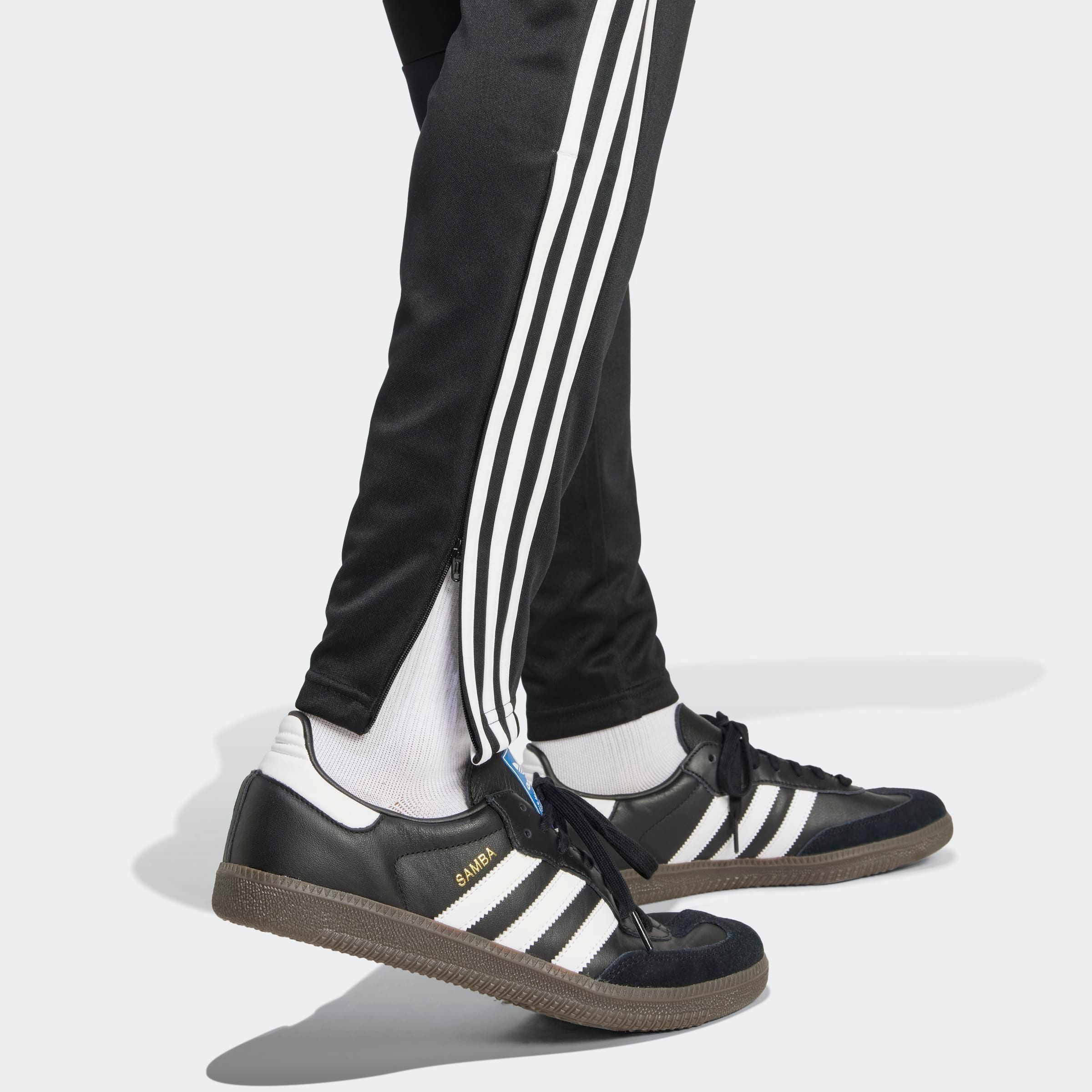 adidas Performance Trainingshose TIRO ES PNT für Erwachsene, mit AEROREADY Technologie, normal-weiter Schnitt