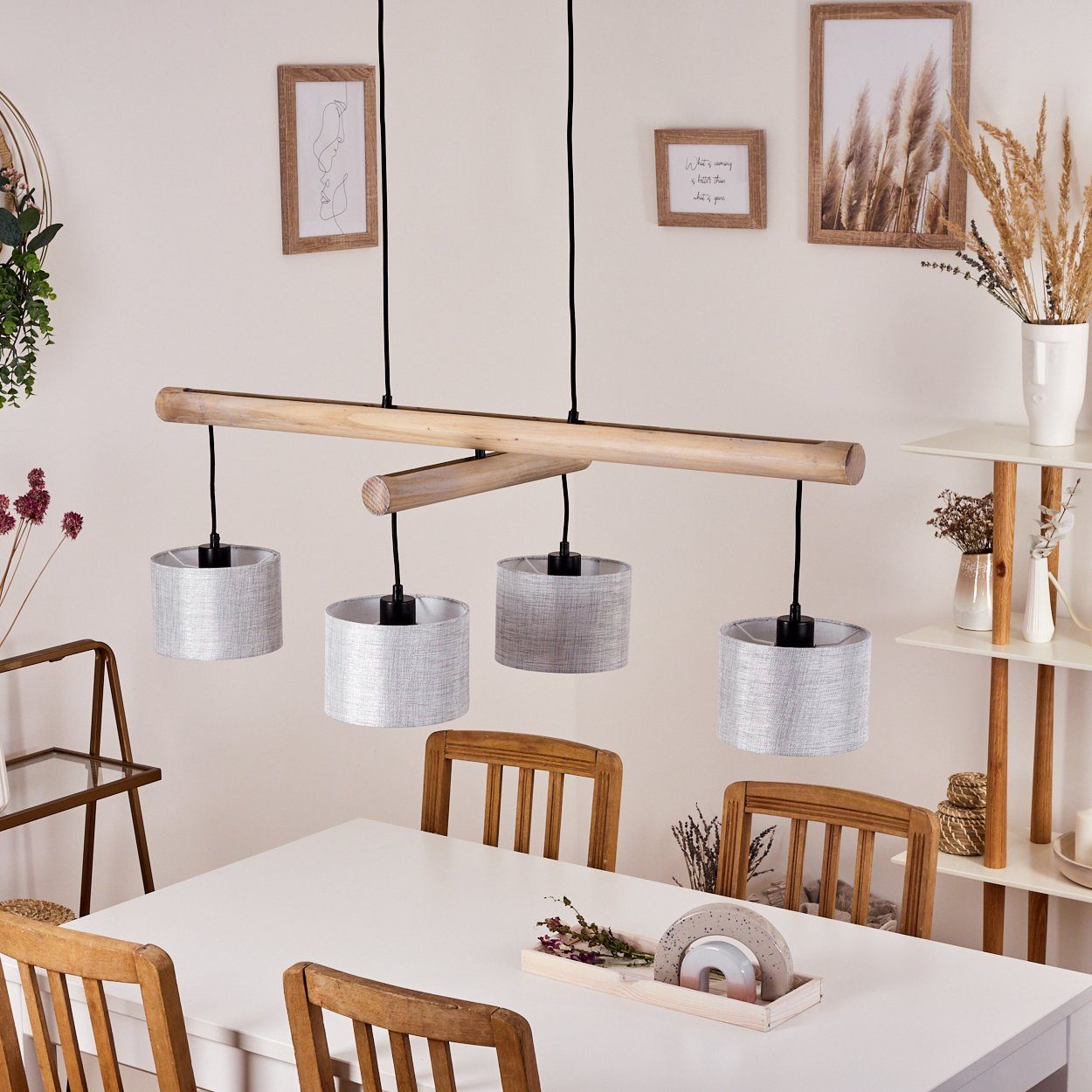 hofstein Hängeleuchte »Vallicchio« Pendellampe aus Metall und Holz in Schwarz/Natur, ohne Leuchtmittel, Lampe mit Stoffschirmen in Grau mit verstellbaren Holzbalken, 4xE27