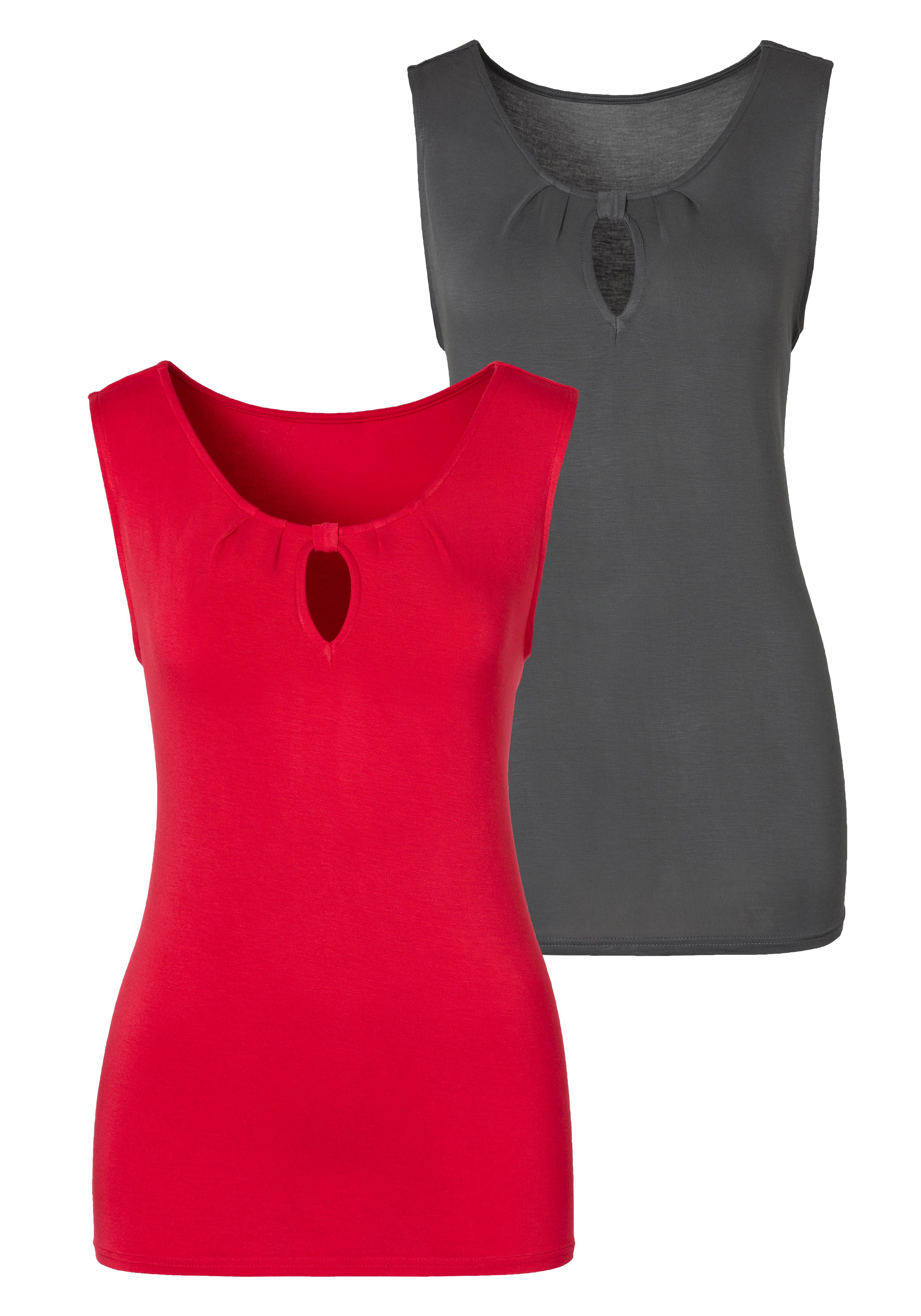 Shirttop mit kleinem Cut-Out am Ausschnitt