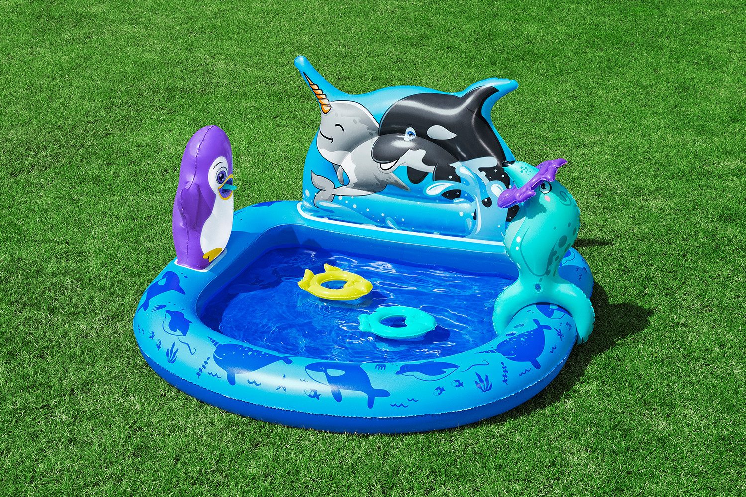 Bestway Planschbecken Polar Pals, (Packung, 134 x 131 x 73 cm), Verspieltes Antarktis-Design