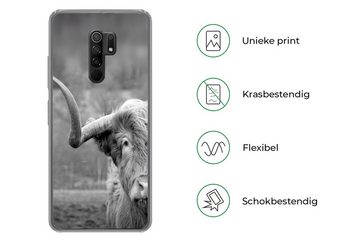 MuchoWow Handyhülle Schottischer Highlander - Kuhkopf - Landschaft - Natur - Kuh, Phone Case, Handyhülle Xiaomi Redmi 9, Silikon, Schutzhülle