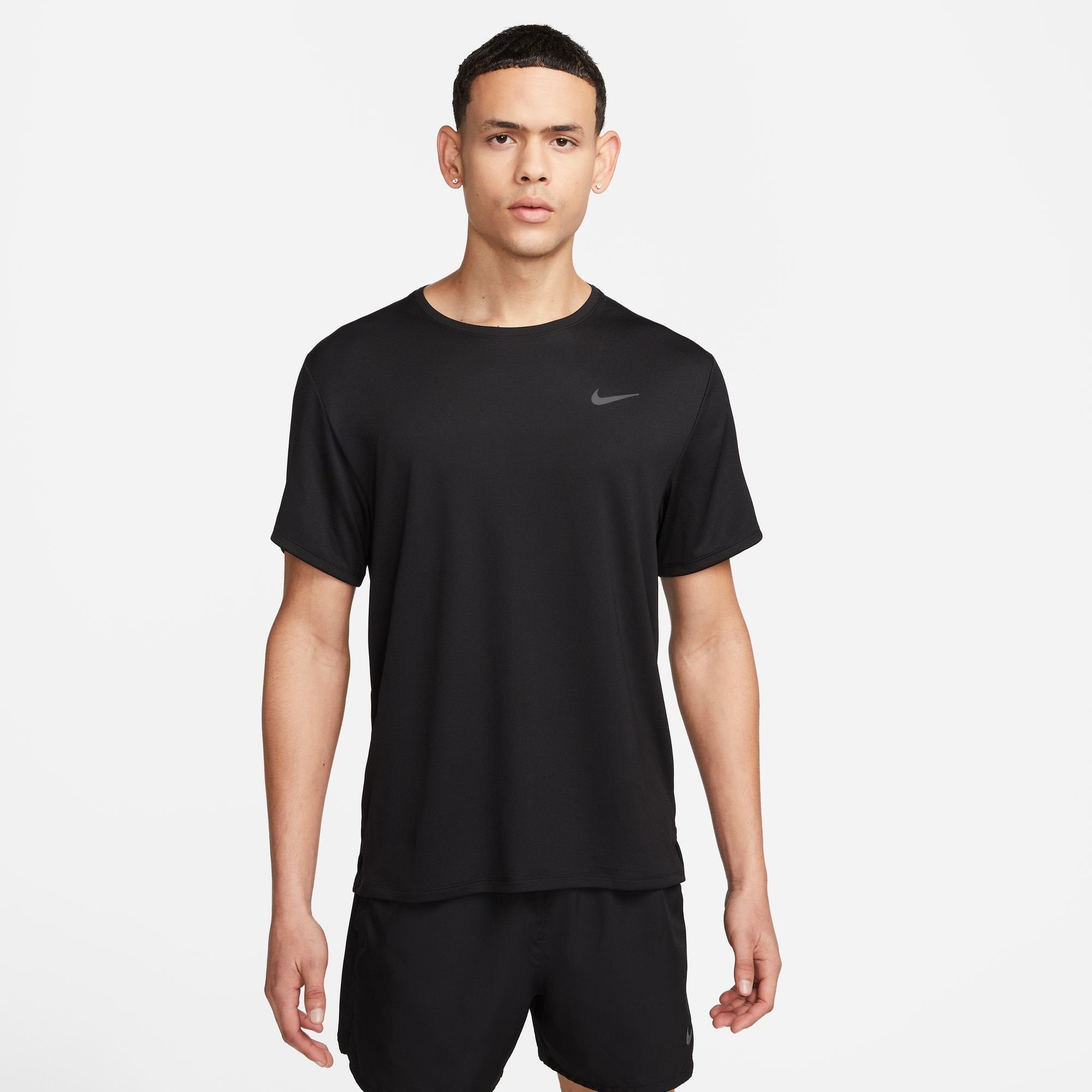 MILER Nike RUNNING SILV MEN'S UV SHORT-SLEEVE TOP BLACK/REFLECTIVE DRI-FIT Laufshirt