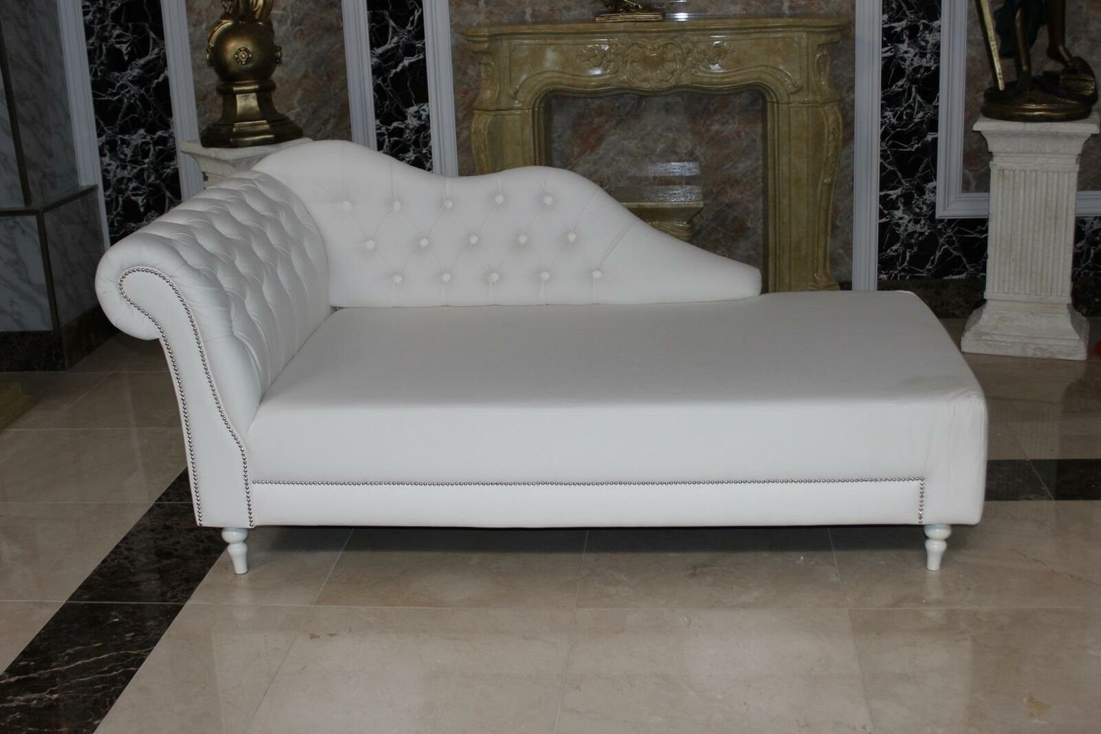 JVmoebel Chaiselongue Chesterfield Lounge Sofa in Weiß mit hochwertiger Polsterung, Made in Europa