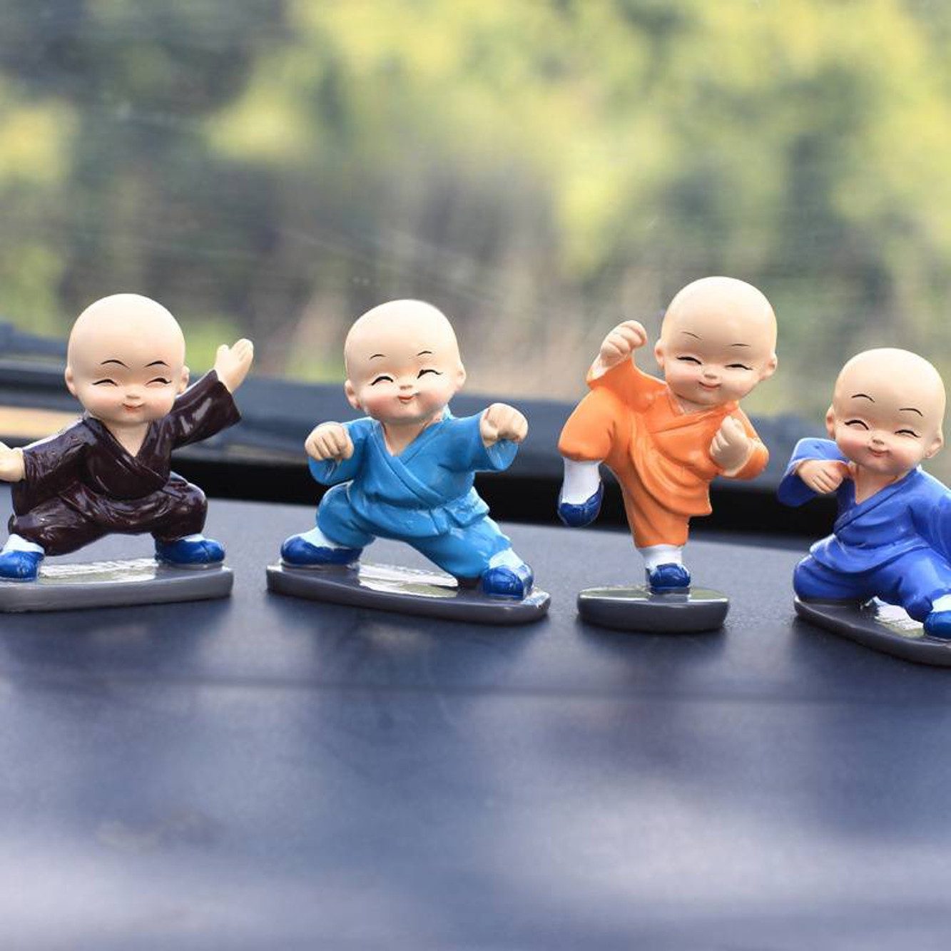BAY-Sports Dekofigur Shaolin Mönche Kung Fu Budo Figur Chinesischer Buddha Deko Meditation (4er Set, 4 Stück im Set), Reizend und liebevoll verarbeitet