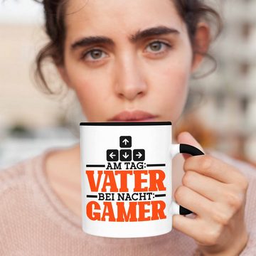 Trendation Tasse Tasse Vatertag "Am Tag Vater Bei Nacht Gamer" Lustiges Geschenk für Ga