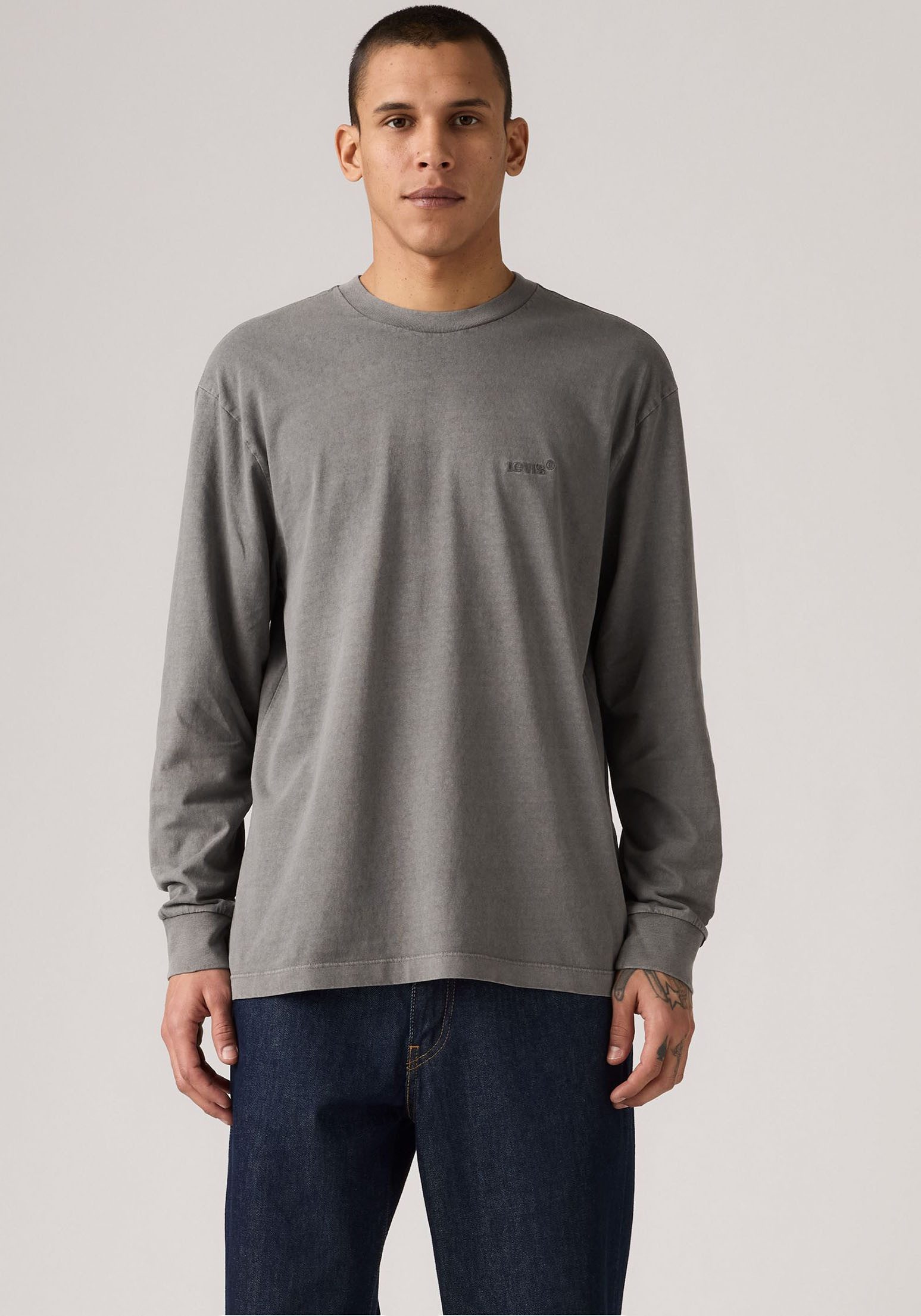 Levi's® Langarmshirt GARMENT- Färbung