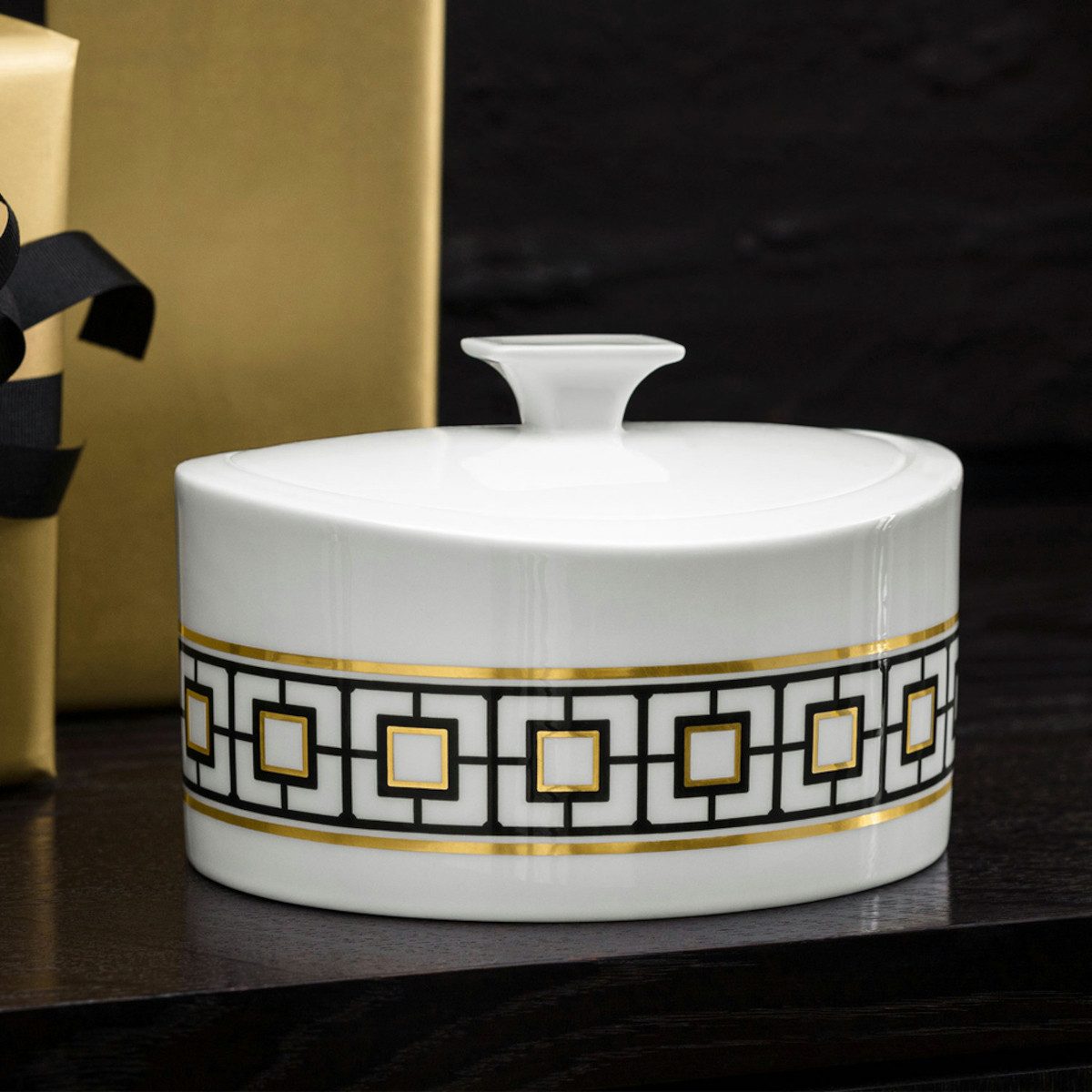 Villeroy & Boch Vorratsdose Signature Metrochic Porzellandose 16 x 13 x 10 cm, Premium Bone Porcelain