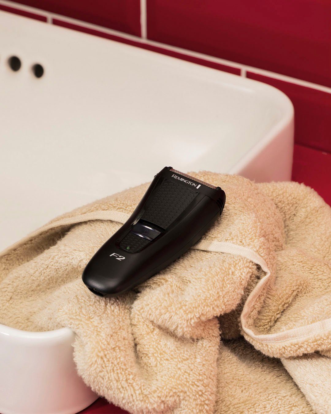 Remington Elektrorasierer F2002 Style Series Foil Shaver F2, Aufsätze: 1, integrierter Präzisionstrimmer, Pop-Up-Trimmer, abwaschbar, LED Anzeige, Präzisionstrimmer