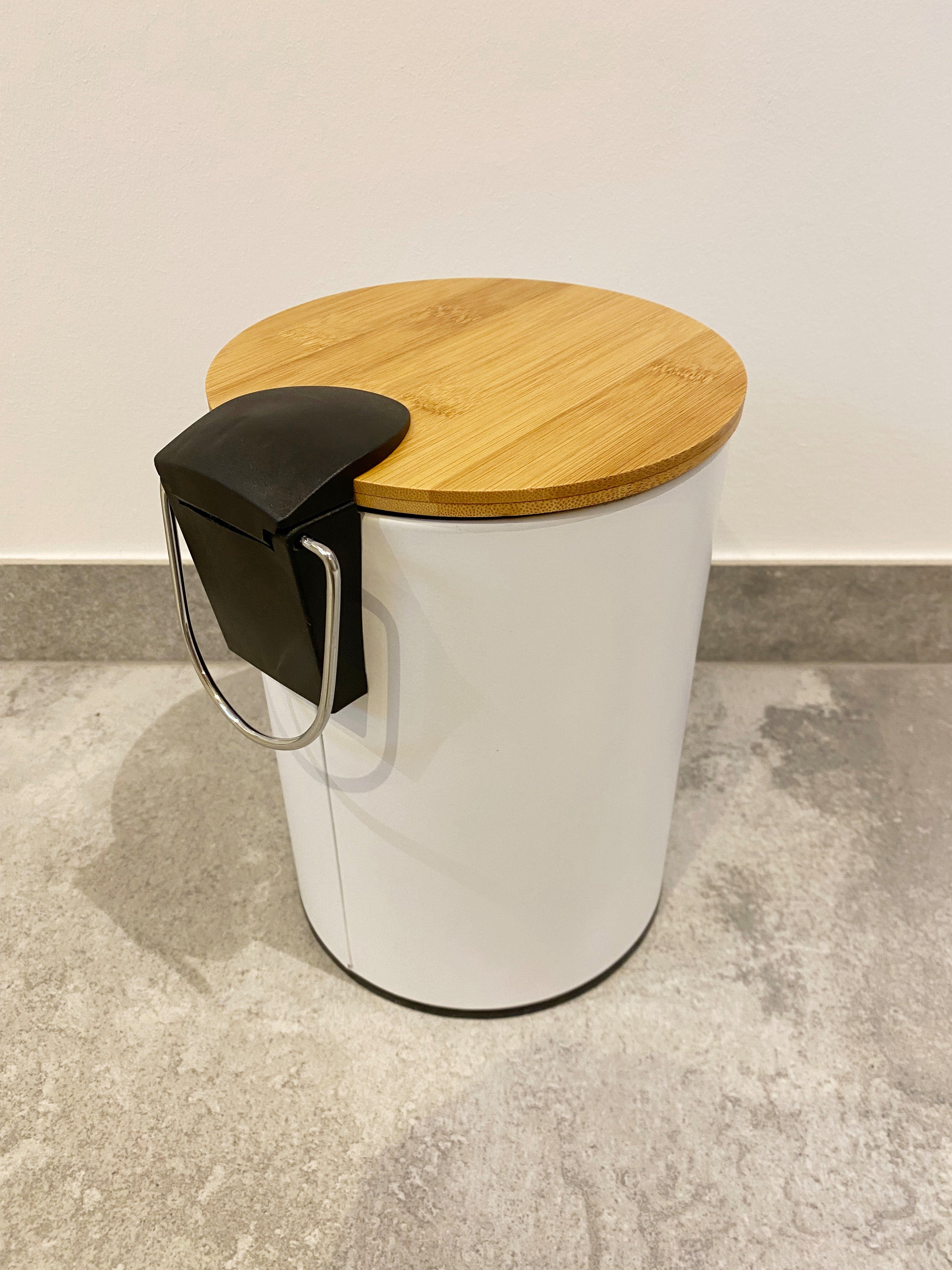 ADOB Kosmetikeimer Abfalleimer 3 Liter Treteimer mit Bambus Deckel, matt lackiert mit herausnehmbarem Inneneimer