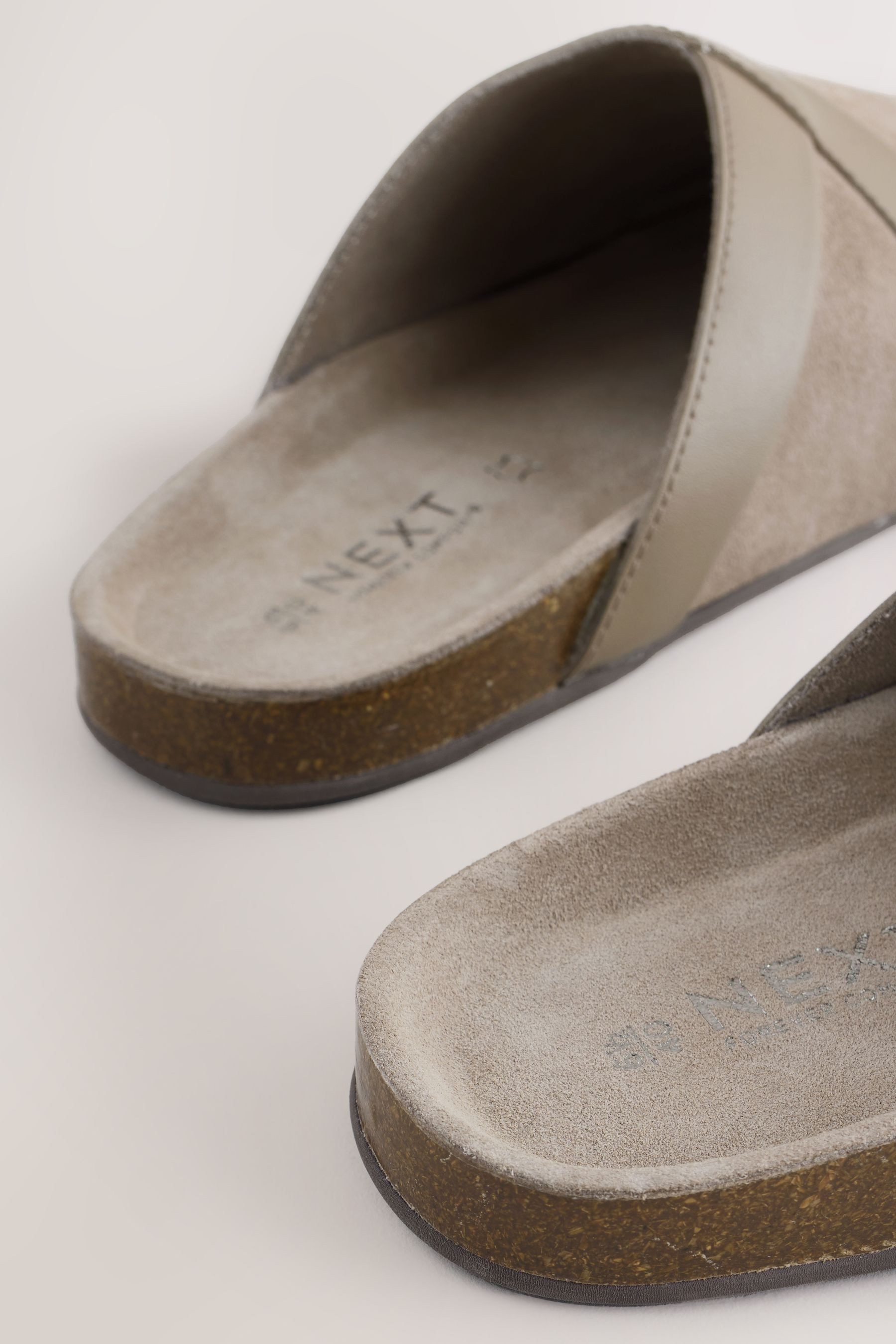 Next Forever Comfort® Leder-Clogs mit Fußbett Clog (1-tlg)