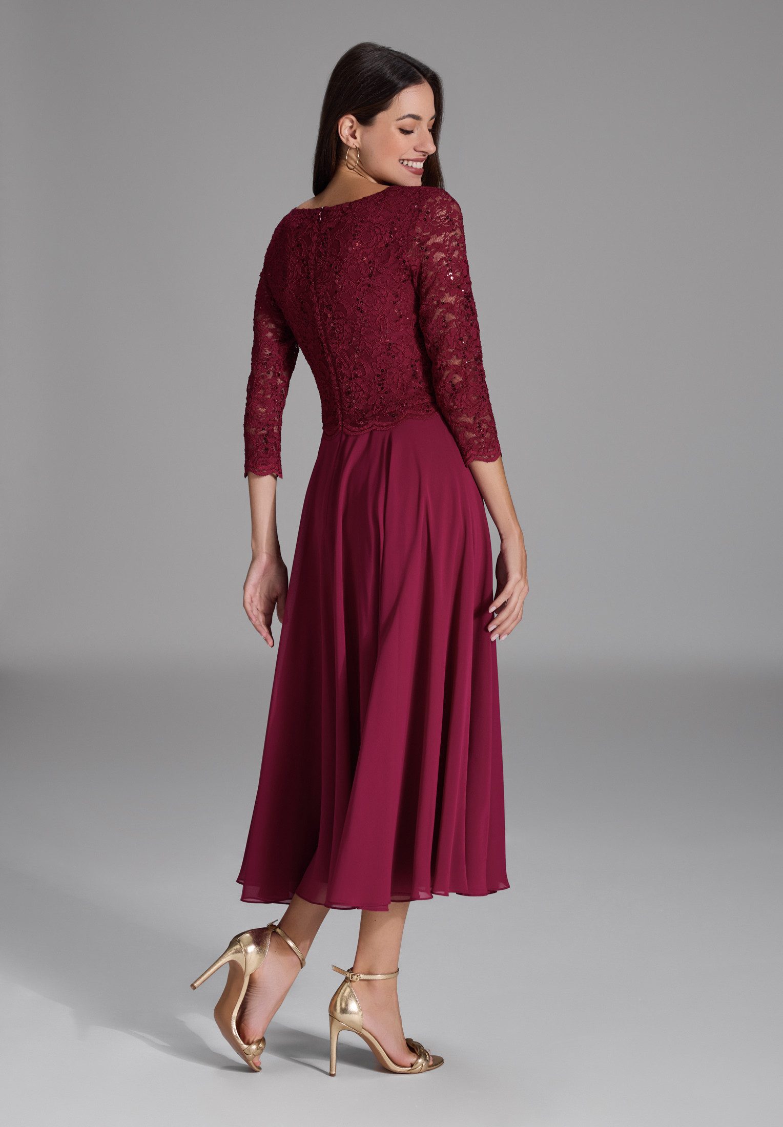 SWING Cocktailkleid Taillierter Schnitt mit ausgestelltem Rockteil günstig online kaufen