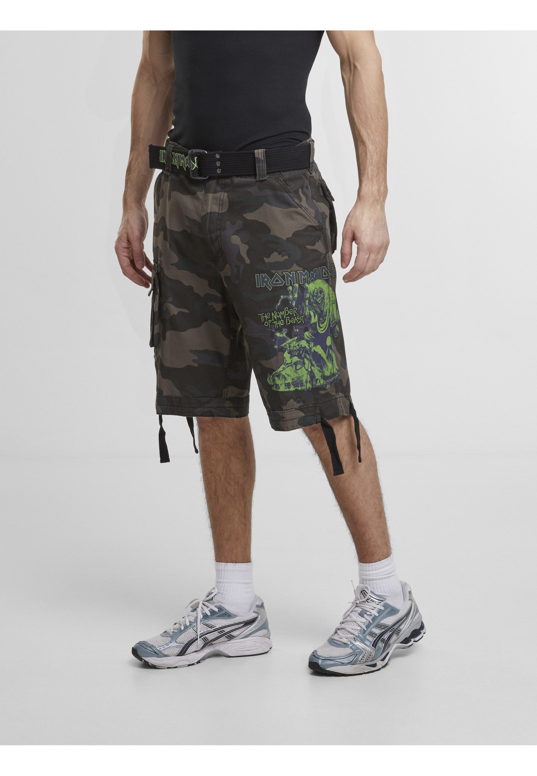 Brandit Cargoshorts Brandit Iron Maiden Savage Shorts The Number of The Beast (1-tlg)