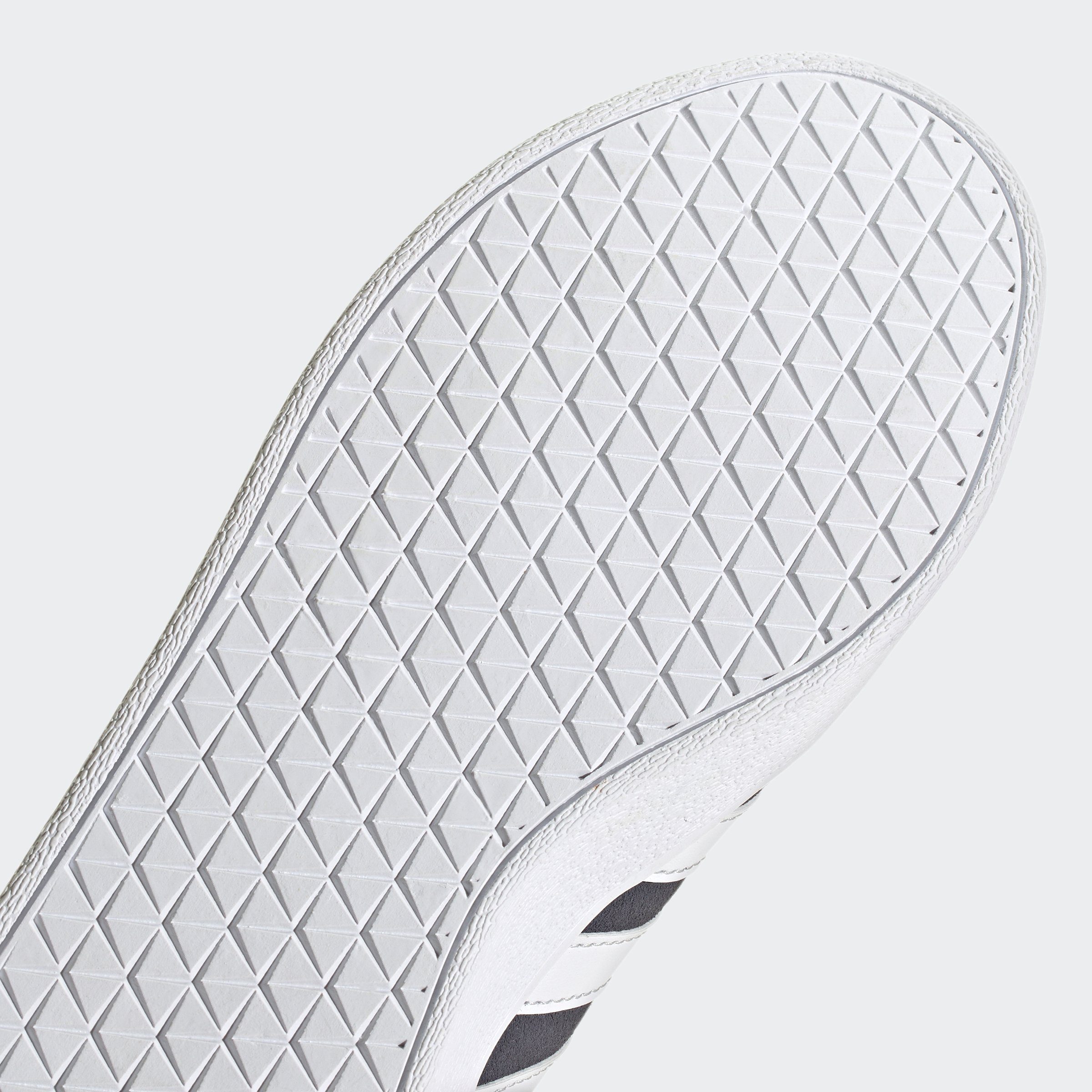 Samba auf / Shadow SUEDE Navy Sportswear adidas Core des COURT den 2.0 Cloud / Black Design Sneaker White VL adidas Spuren