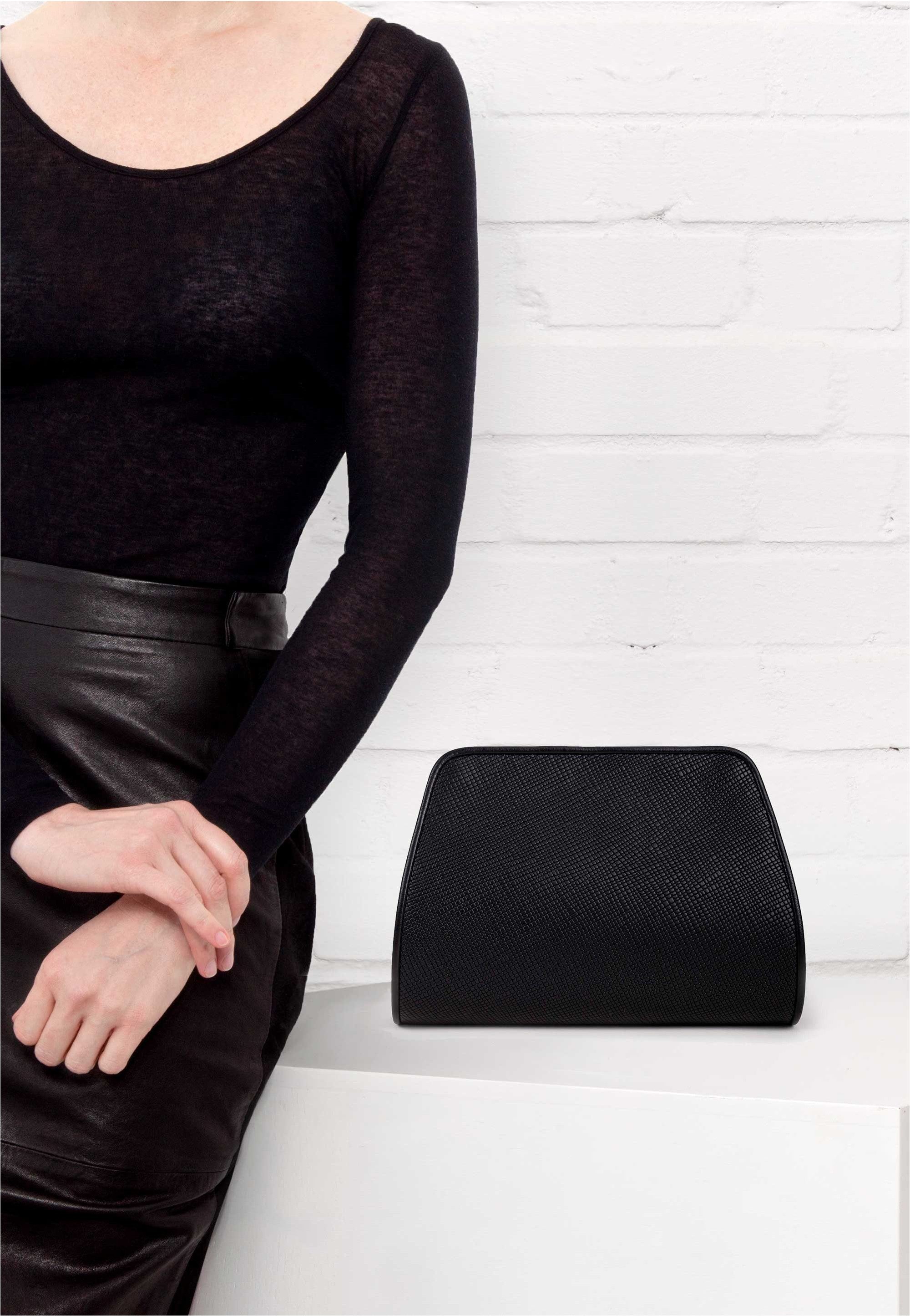 GRETCHEN Schultertasche Lyra Clutch Two, aus italienischem Kalbsleder