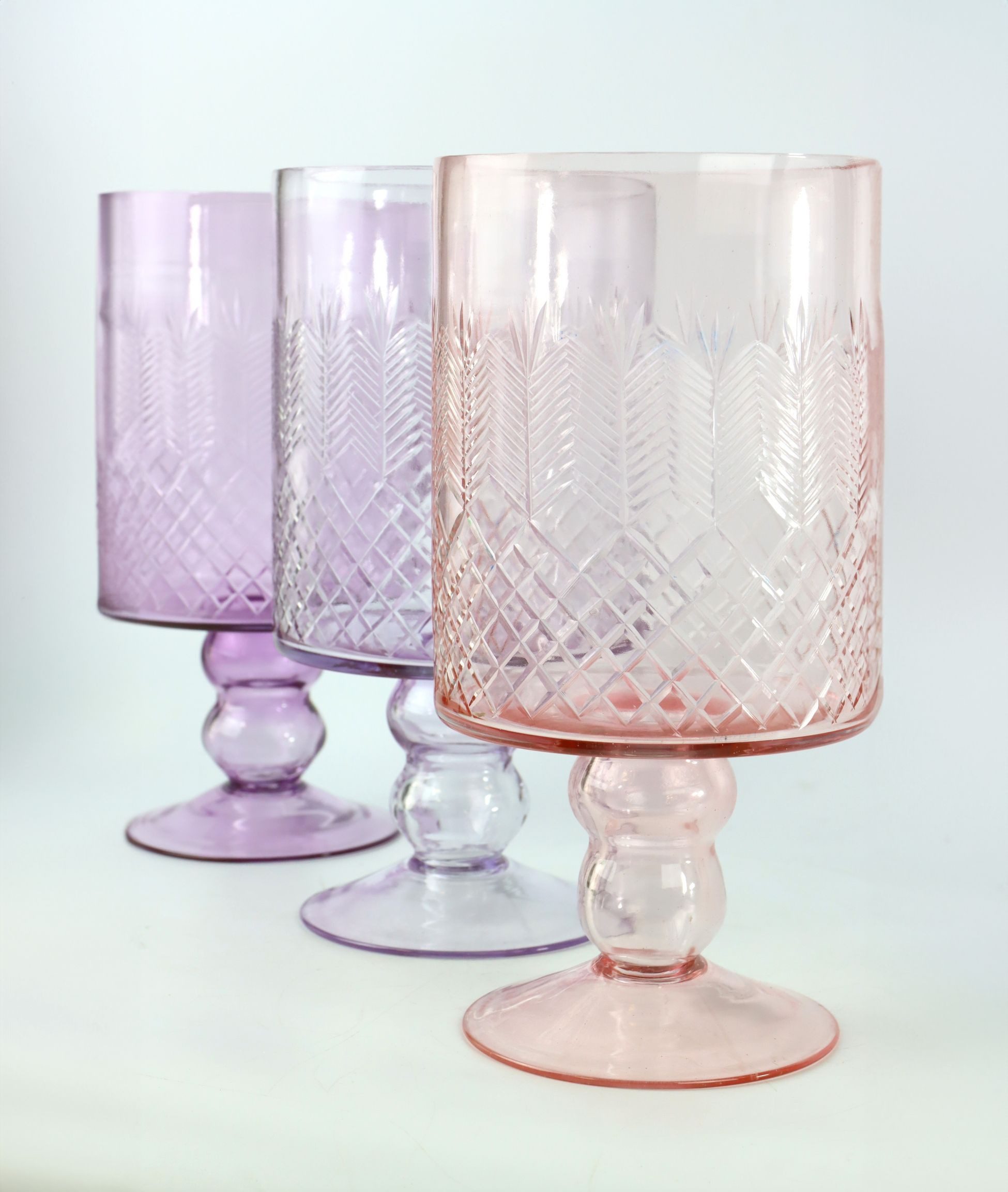 FURNARO Kerzenhalter (3-tlg), mit stilvollem Reliefdekor in lilatönen aus Glas ca. 25cm