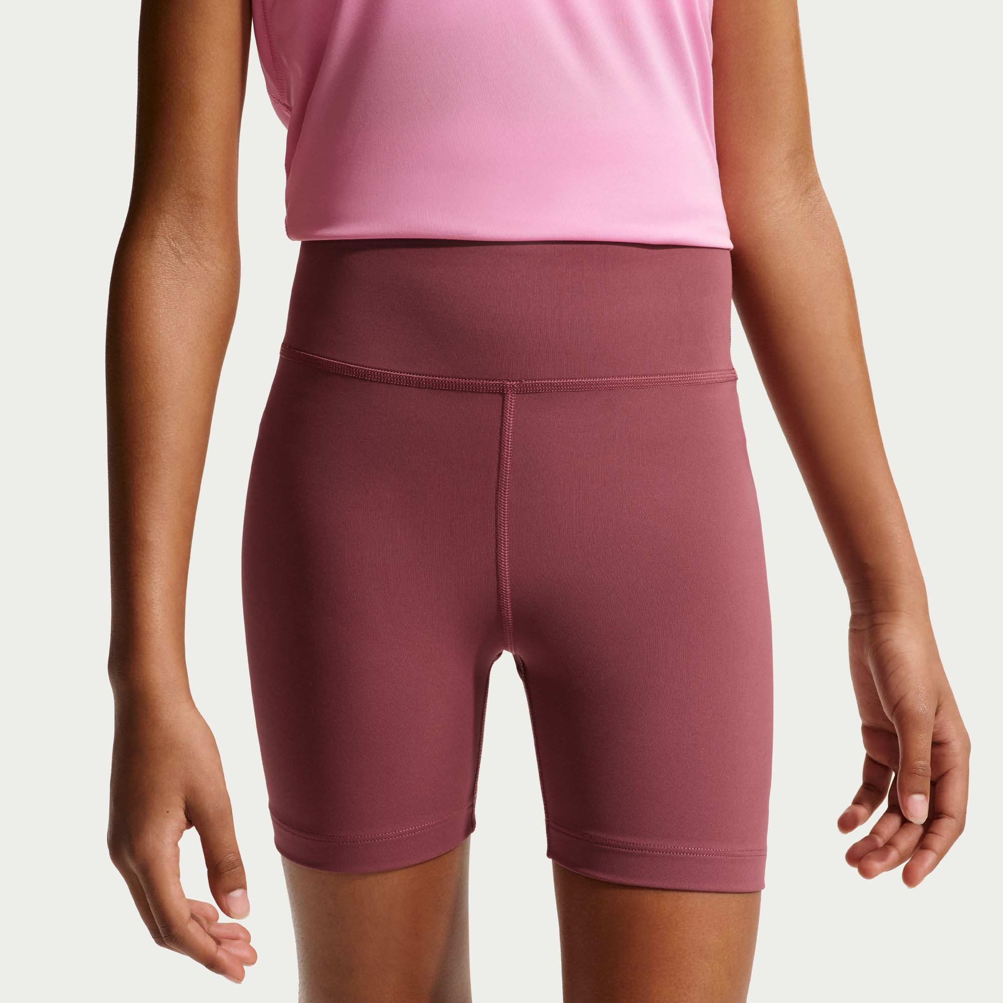 Nike Shorts Nike One Big Kids' (Girls) Dri-FIT 5" Biker Shorts weiches, elastisches Material, schweißableitende Technologie