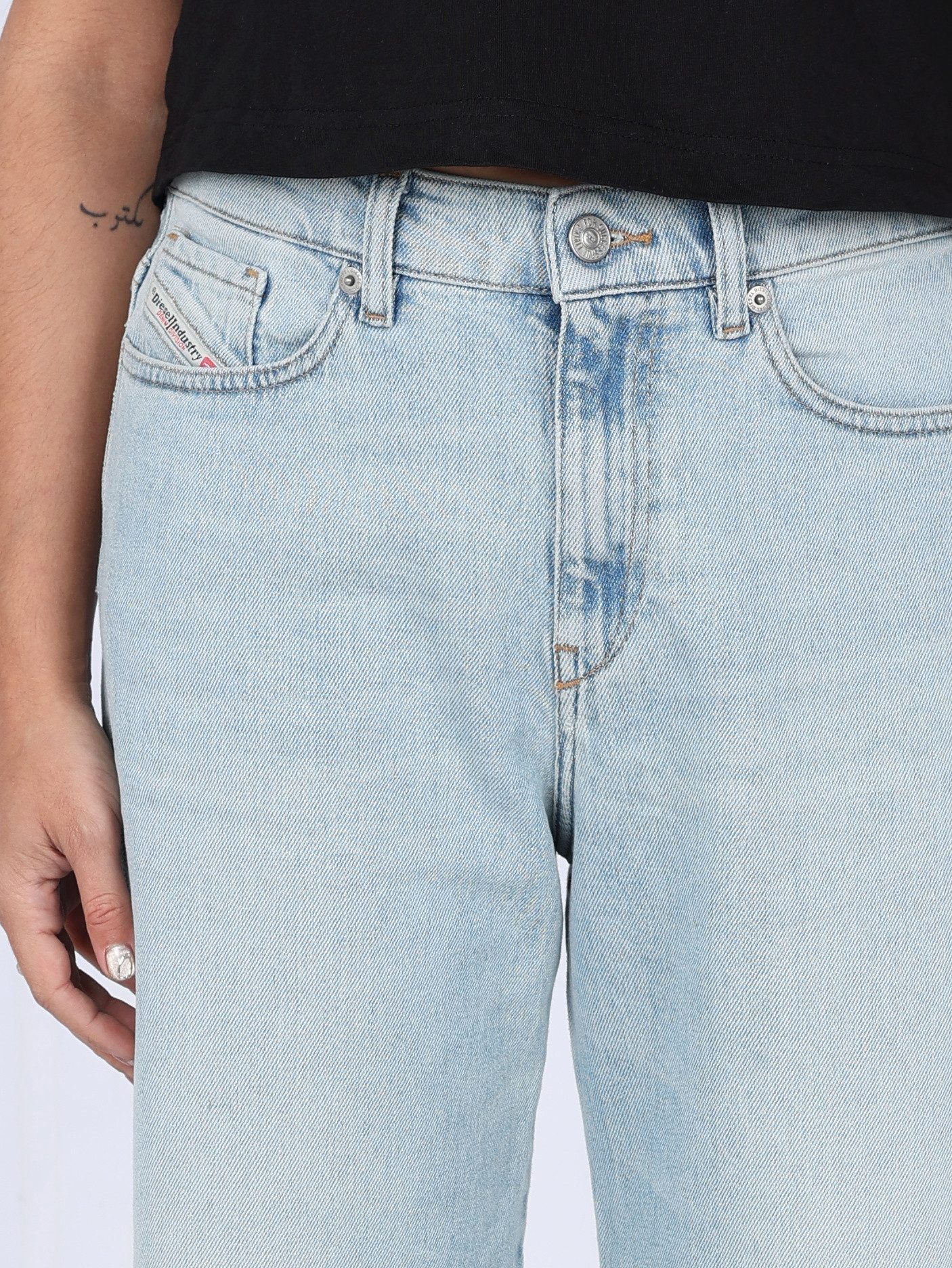 Diesel Loose-fit-Jeans 7/8 Boyfriend Fit Jeans - 2016 D-AIR 09G74