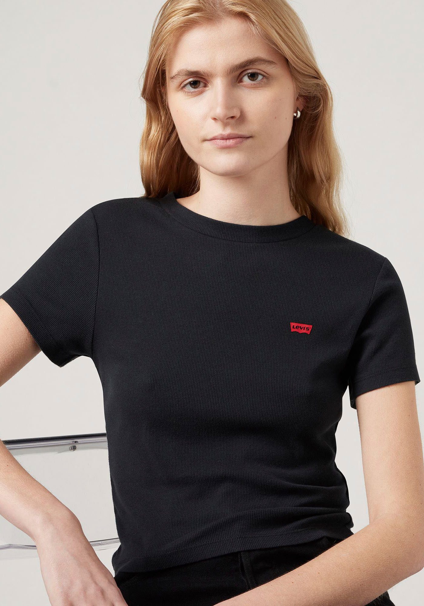 Levi's® T-Shirt ESSENTIAL SPORTY TEE Feinripp- Qualität – Bild 4 von 4