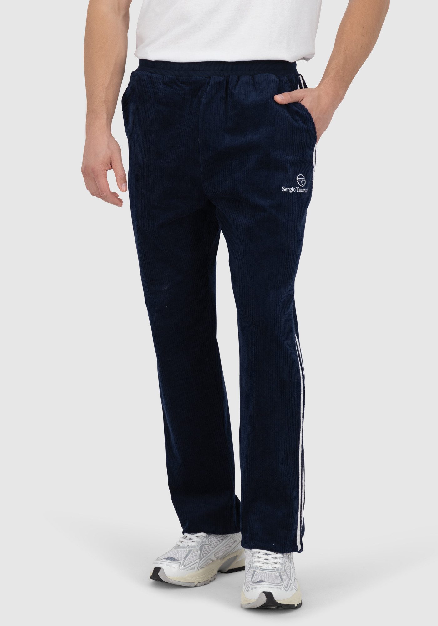 Sergio Tacchini Jogginghose EDGAR CORDUROY TRACK PANTS Herren Trainingshose Herren, Jogginghose, Retro, Sporthose, Streetwear, Sale