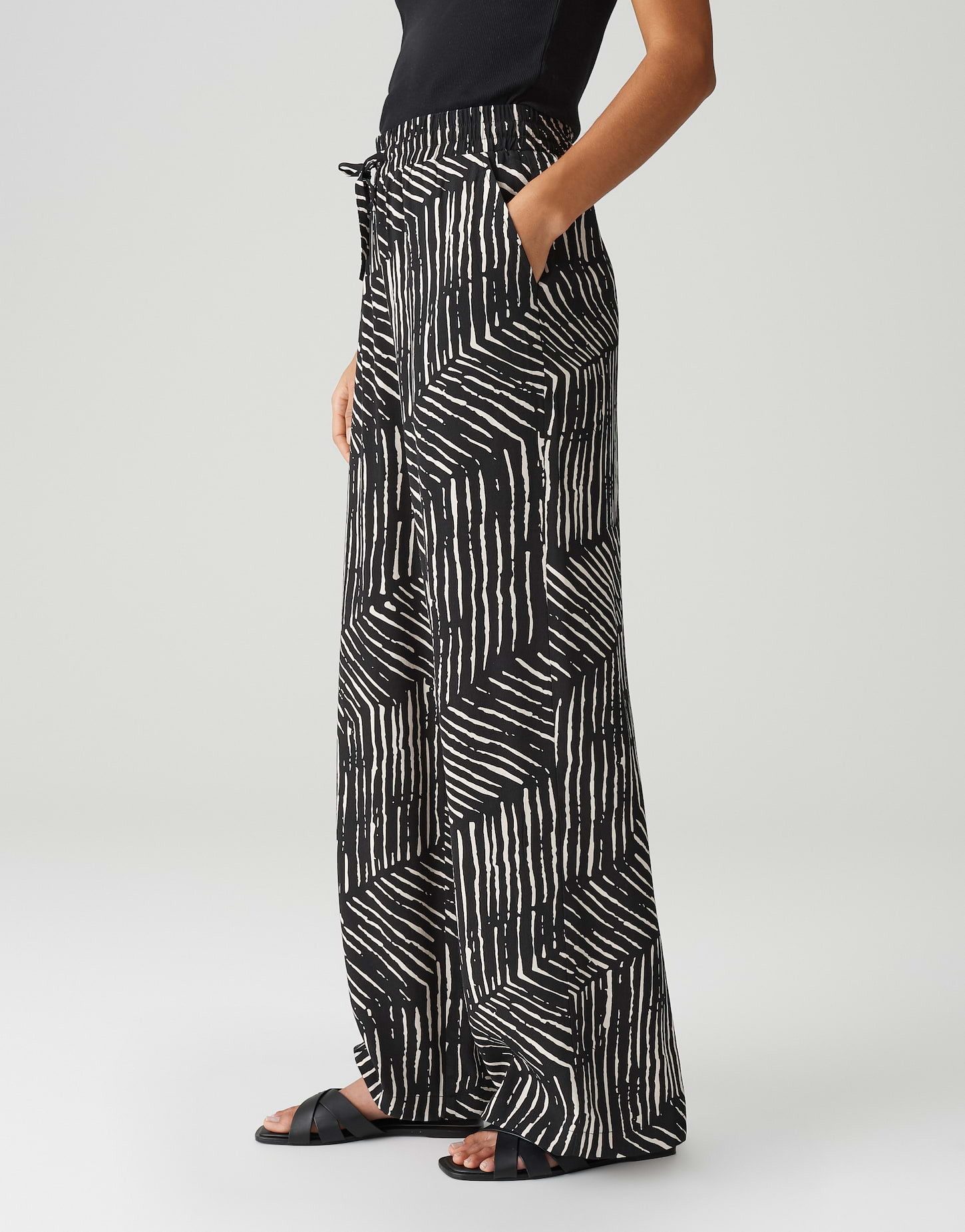 OPUS Stoffhose MAROU PALM LEAVES mit Komfortbund – Bild 5 von 5