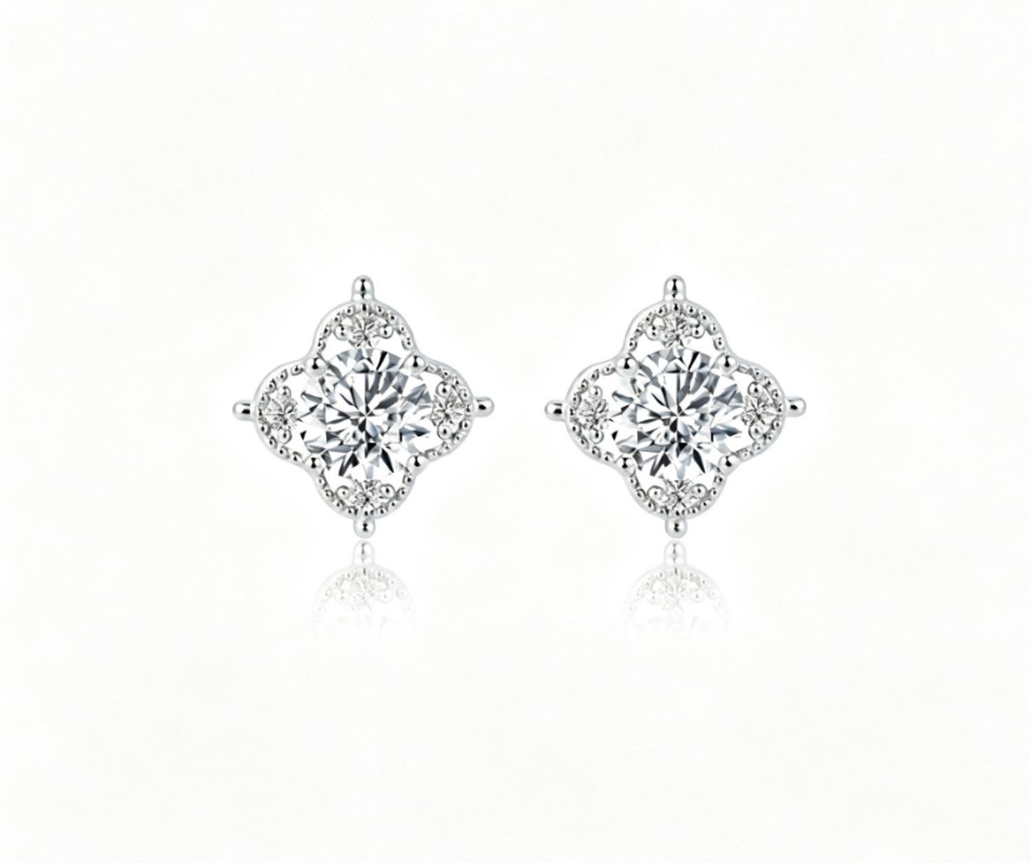 Jumpeak Paar Ohrstecker Vierblättriges Kleeblatt Labor-Diamant Ohrringe, 14K Gold, Glücksgeschenk für Jahrestag, Valentinstag & Geburtstag
