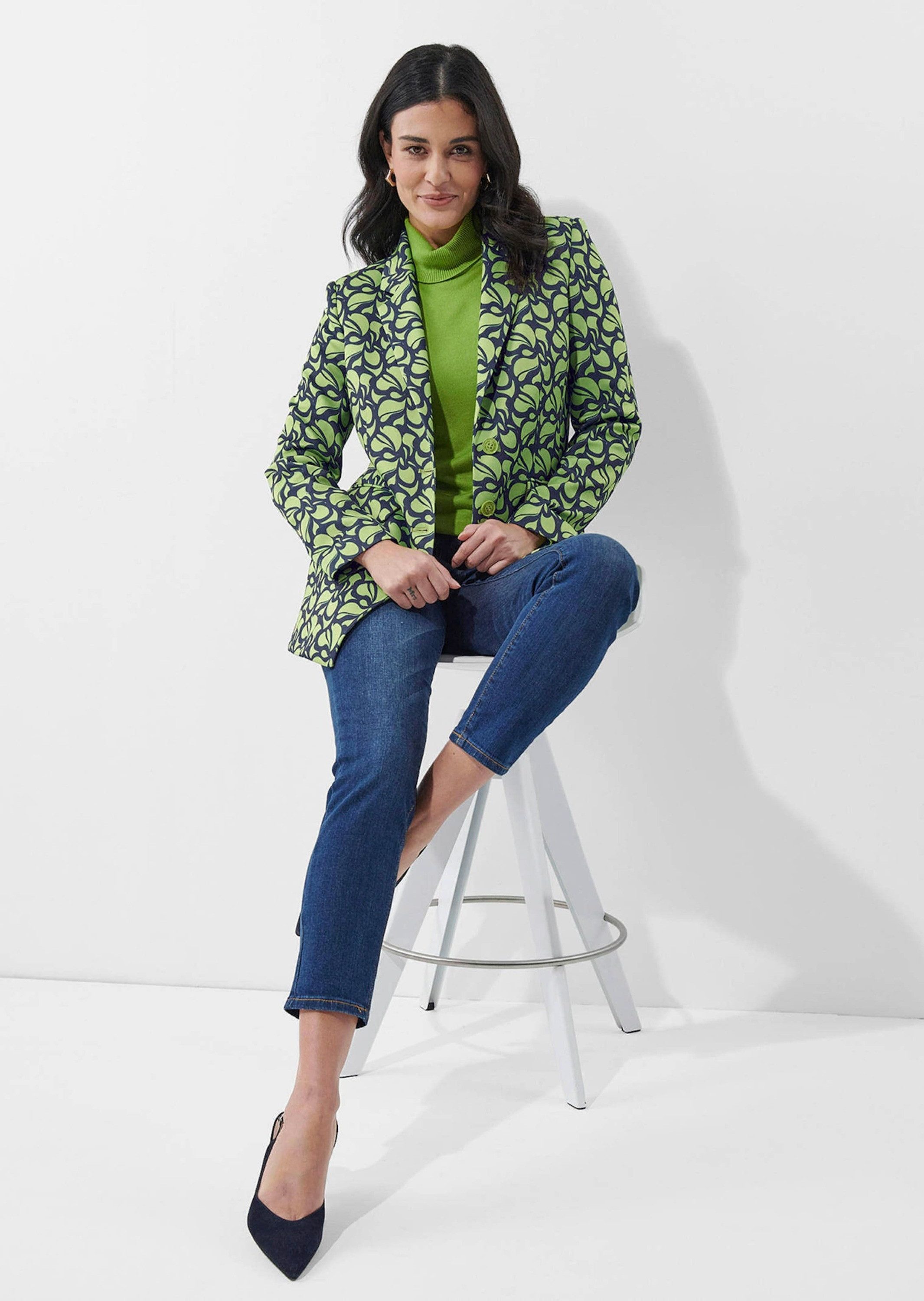 Alba Moda Kurzblazer Figurbetonter Blazer mit Reverskragen Grafisches Design mit klassischem Reverskragen – Bild 3 von 5