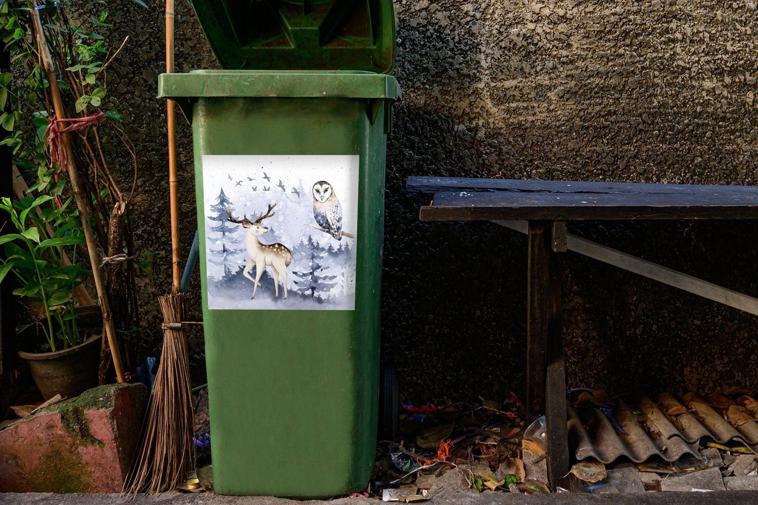 Container, Wandsticker Eule - Rotwild Mülltonne, (1 Winter Abfalbehälter - Mülleimer-aufkleber, St), Sticker, MuchoWow